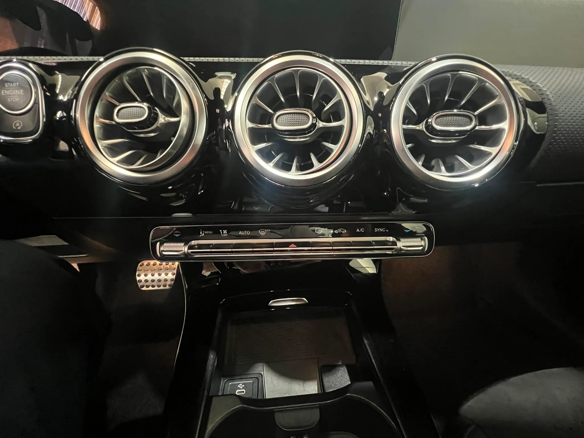 Mercedes-Benz CLA 200 - foto 22