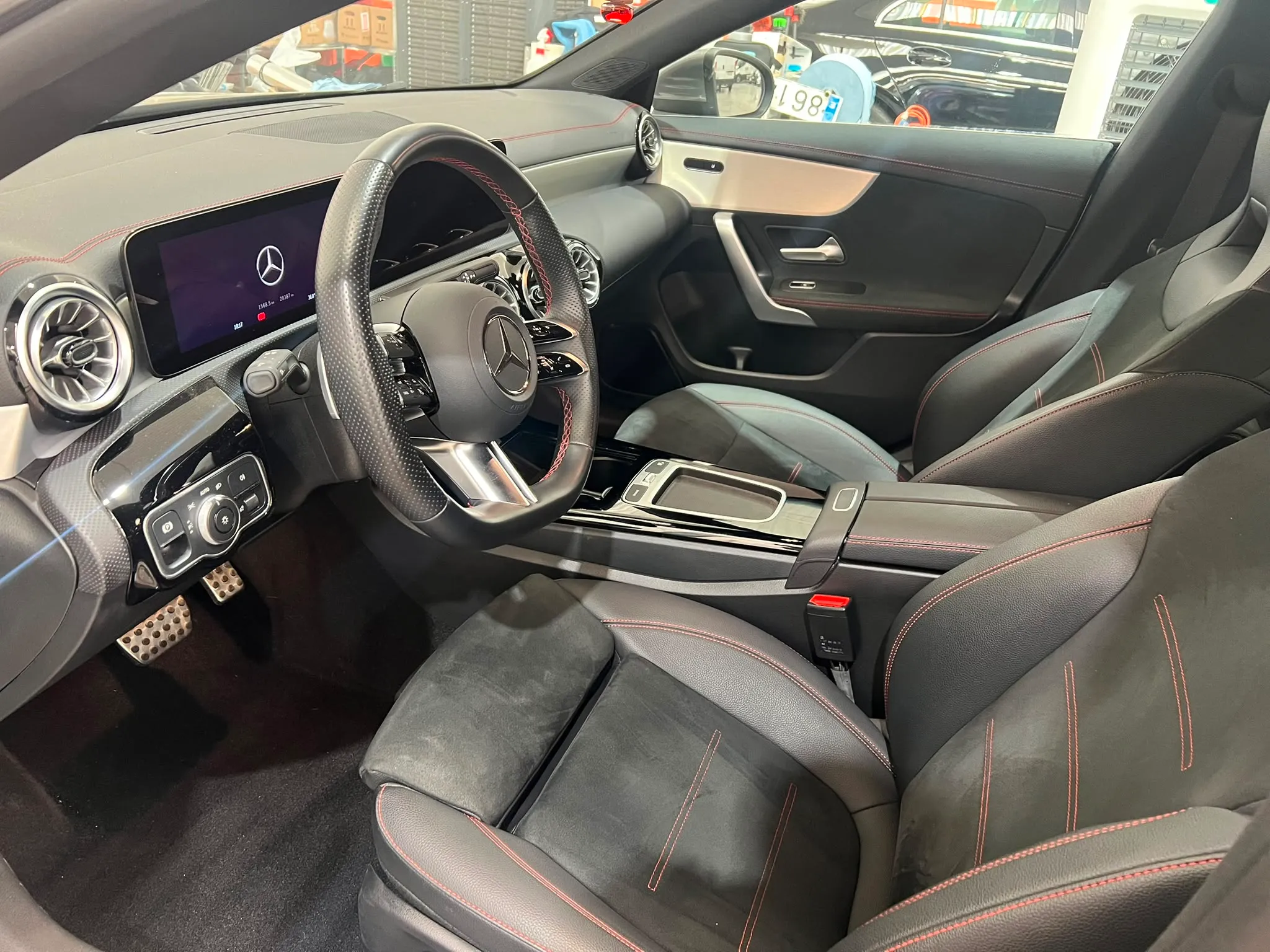 Mercedes-Benz CLA 200 - foto 19
