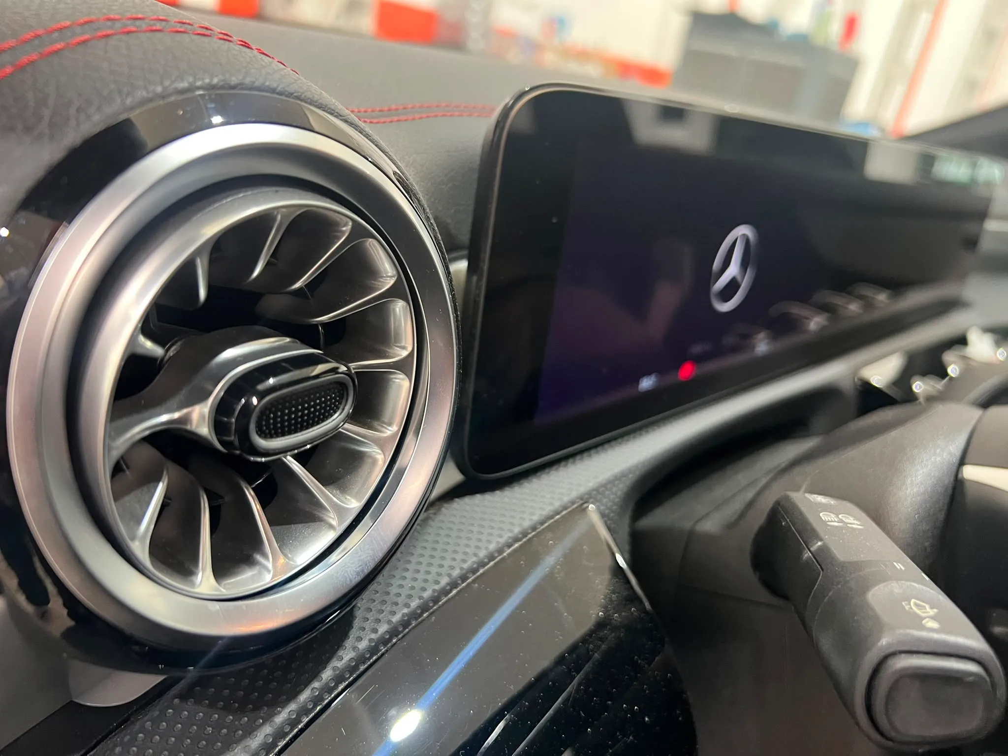 Mercedes-Benz CLA 200 - foto 13