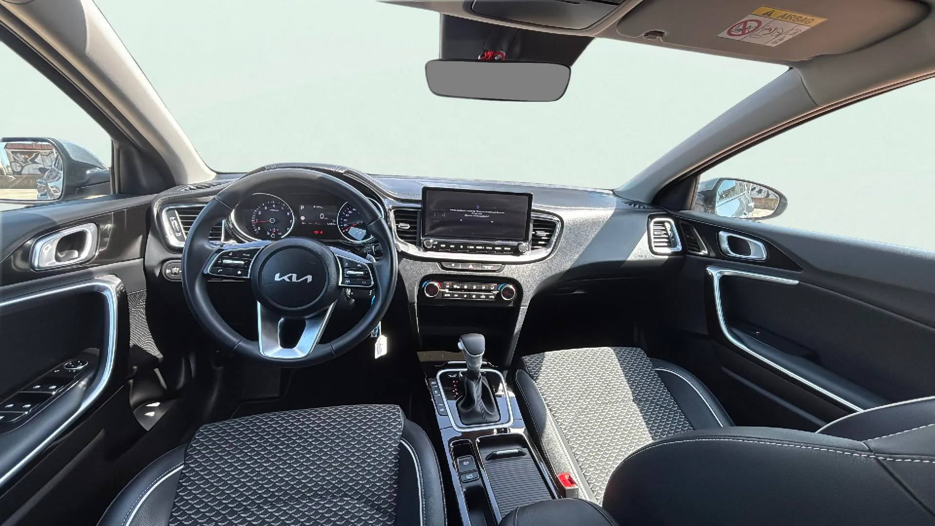 Kia Ceed 1.5 MHEV GT Line DCT - foto 17