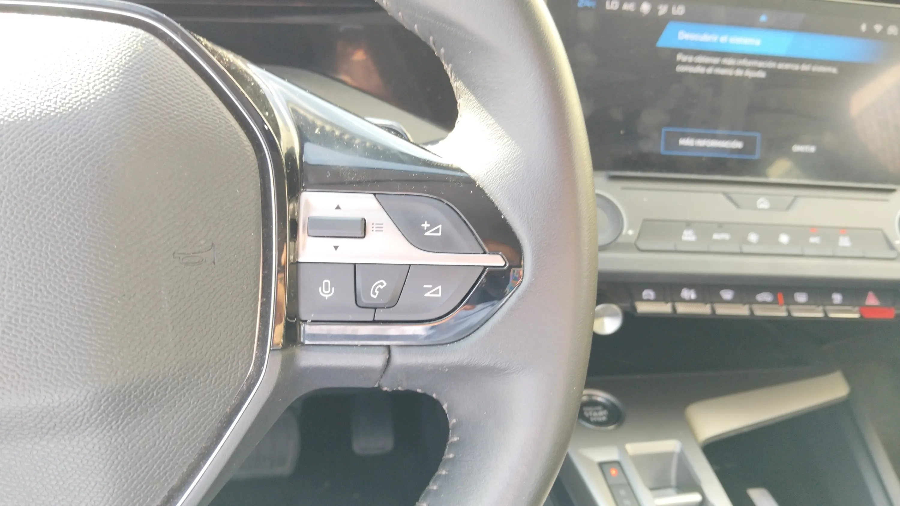 Peugeot 308 SW Allure BlueHDi 130 EAT8 - foto 13
