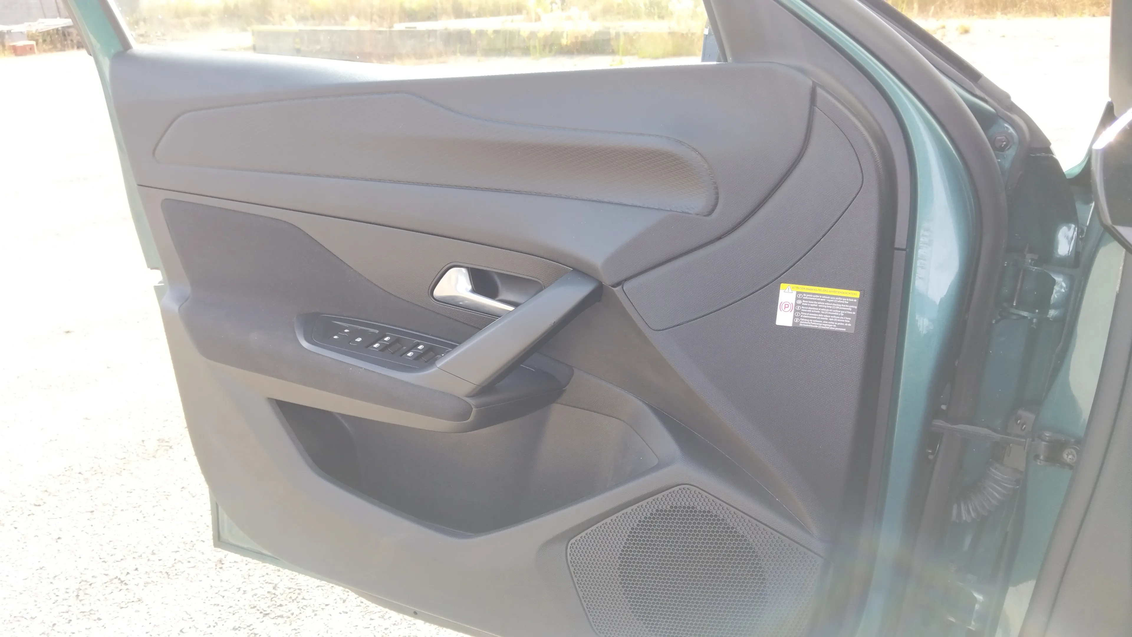 Peugeot 308 SW Allure BlueHDi 130 EAT8 - foto 19