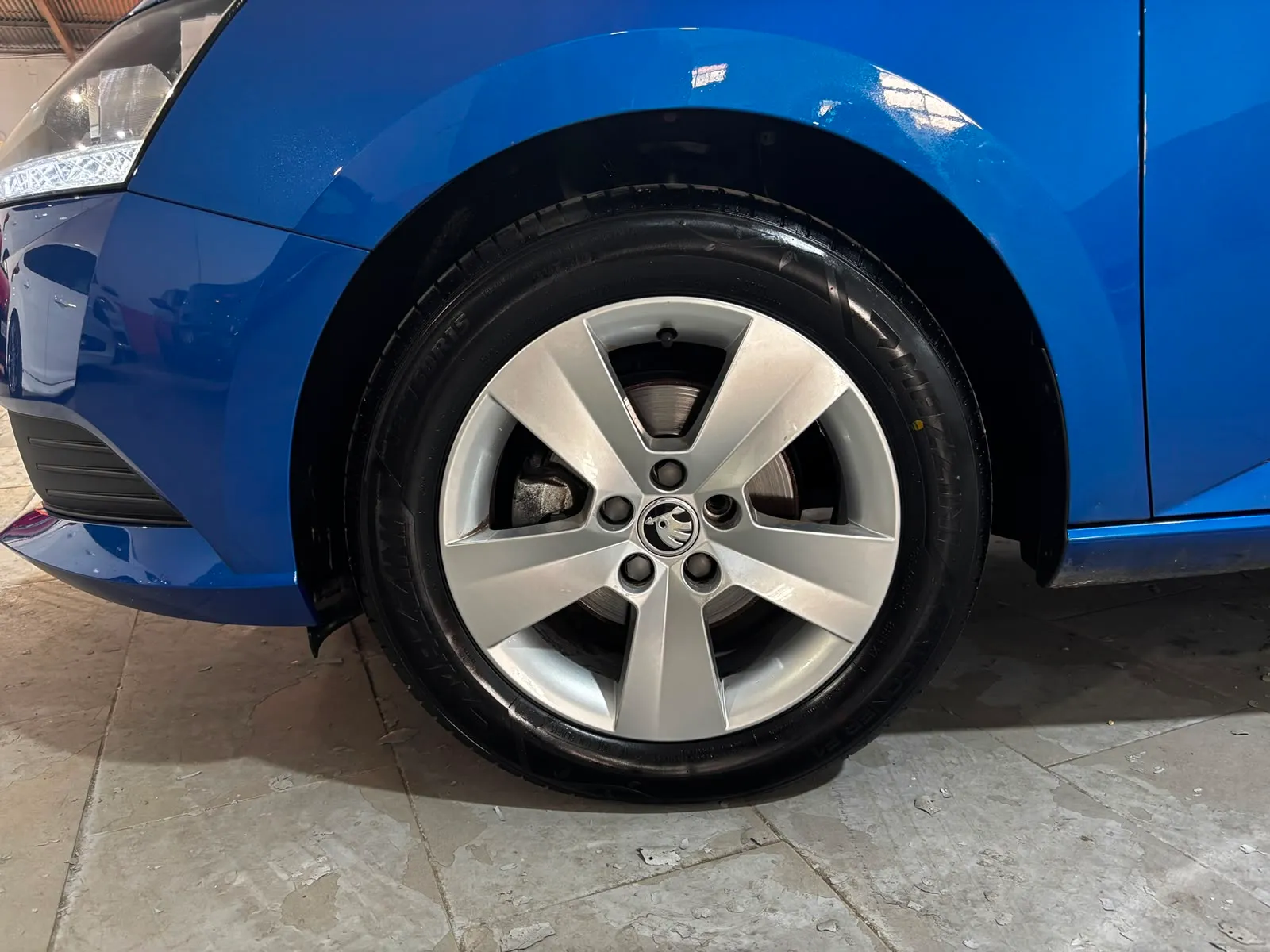 Škoda Fabia 1.0 MPI Like - foto 18