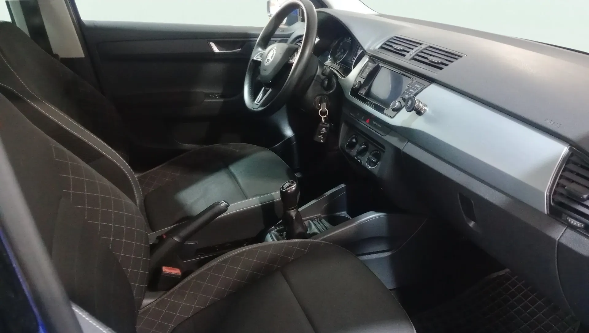 Škoda Fabia 1.0 MPI Like - foto 6