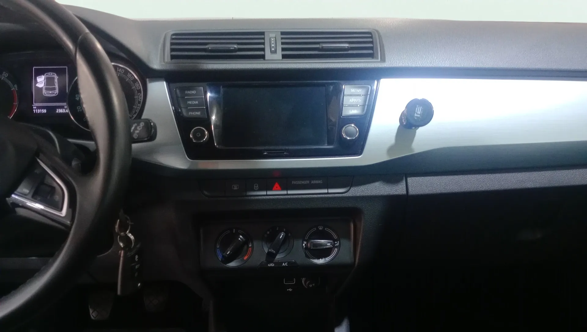 Škoda Fabia 1.0 MPI Like - foto 11