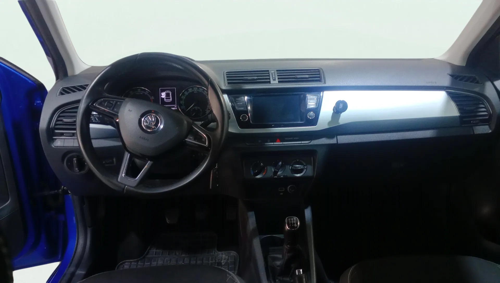 Škoda Fabia 1.0 MPI Like - foto 9