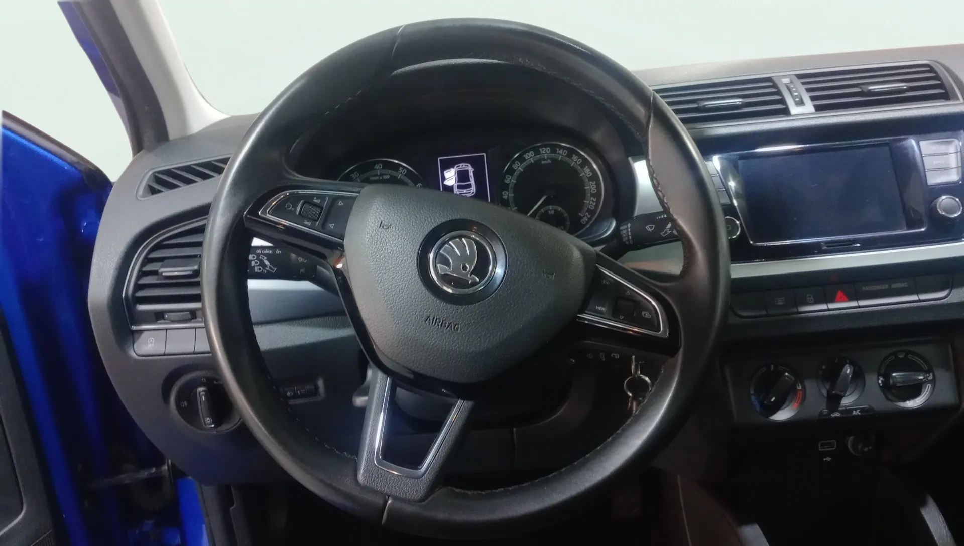 Škoda Fabia 1.0 MPI Like - foto 10