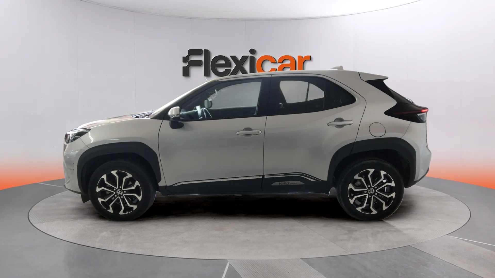 Toyota Yaris Cross 1.5 120H Adventure - foto 5