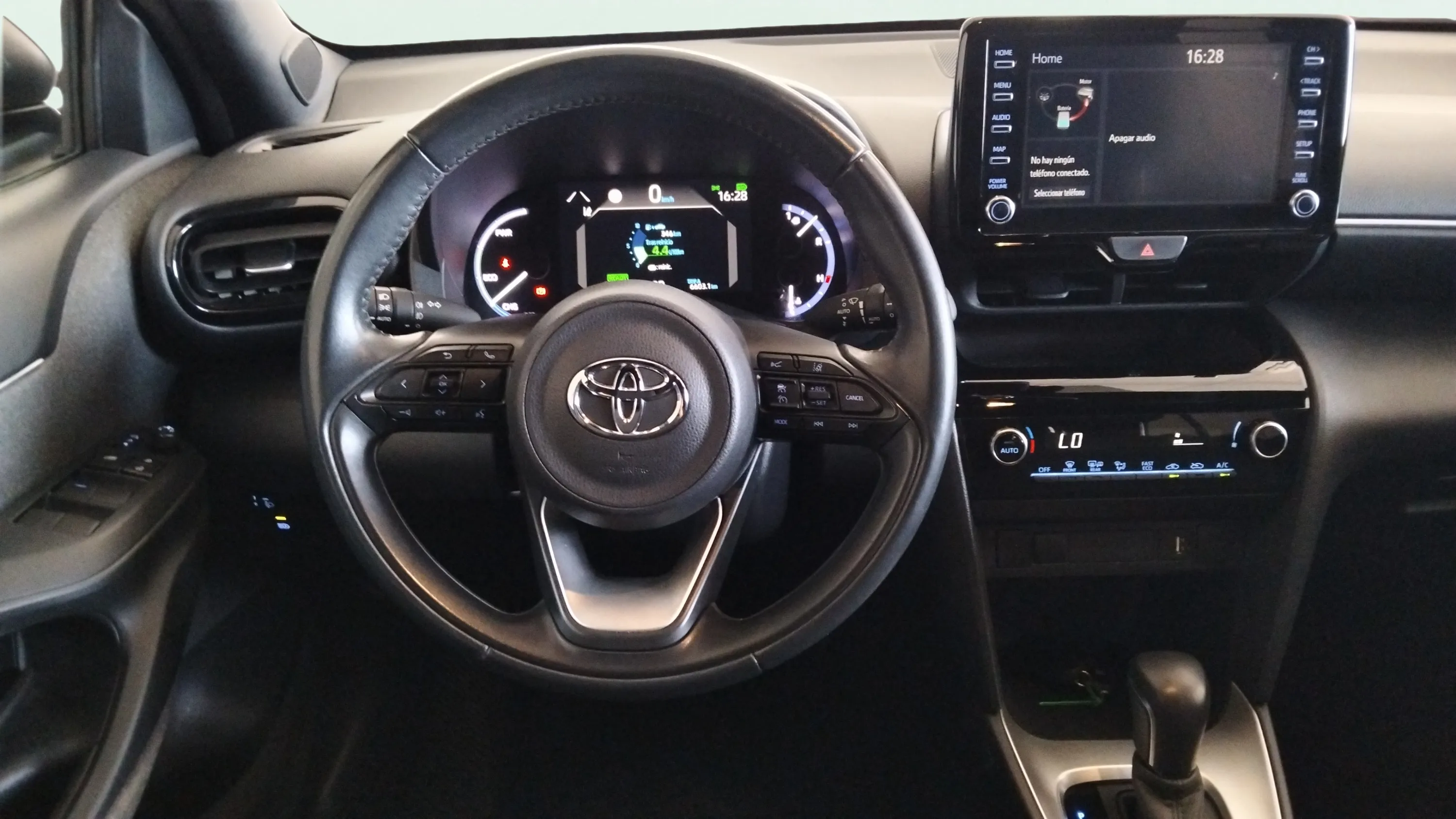 Toyota Yaris Cross 1.5 120H Adventure - foto 9