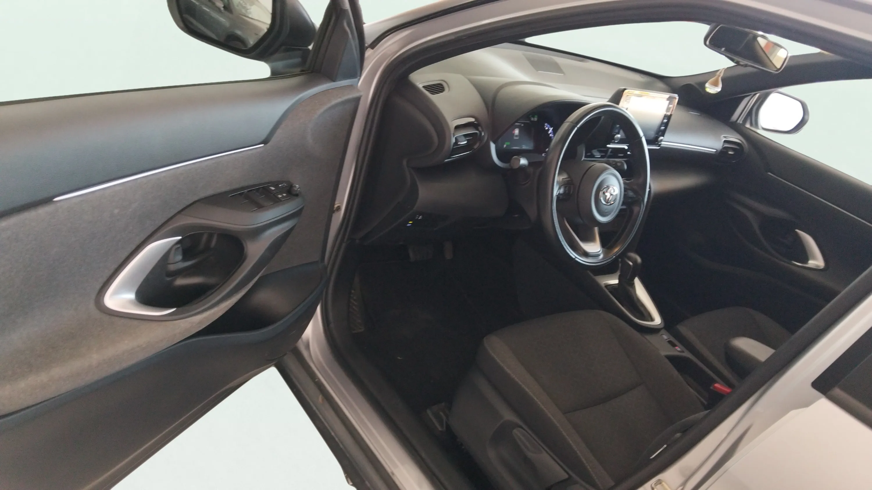 Toyota Yaris Cross 1.5 120H Adventure - foto 10