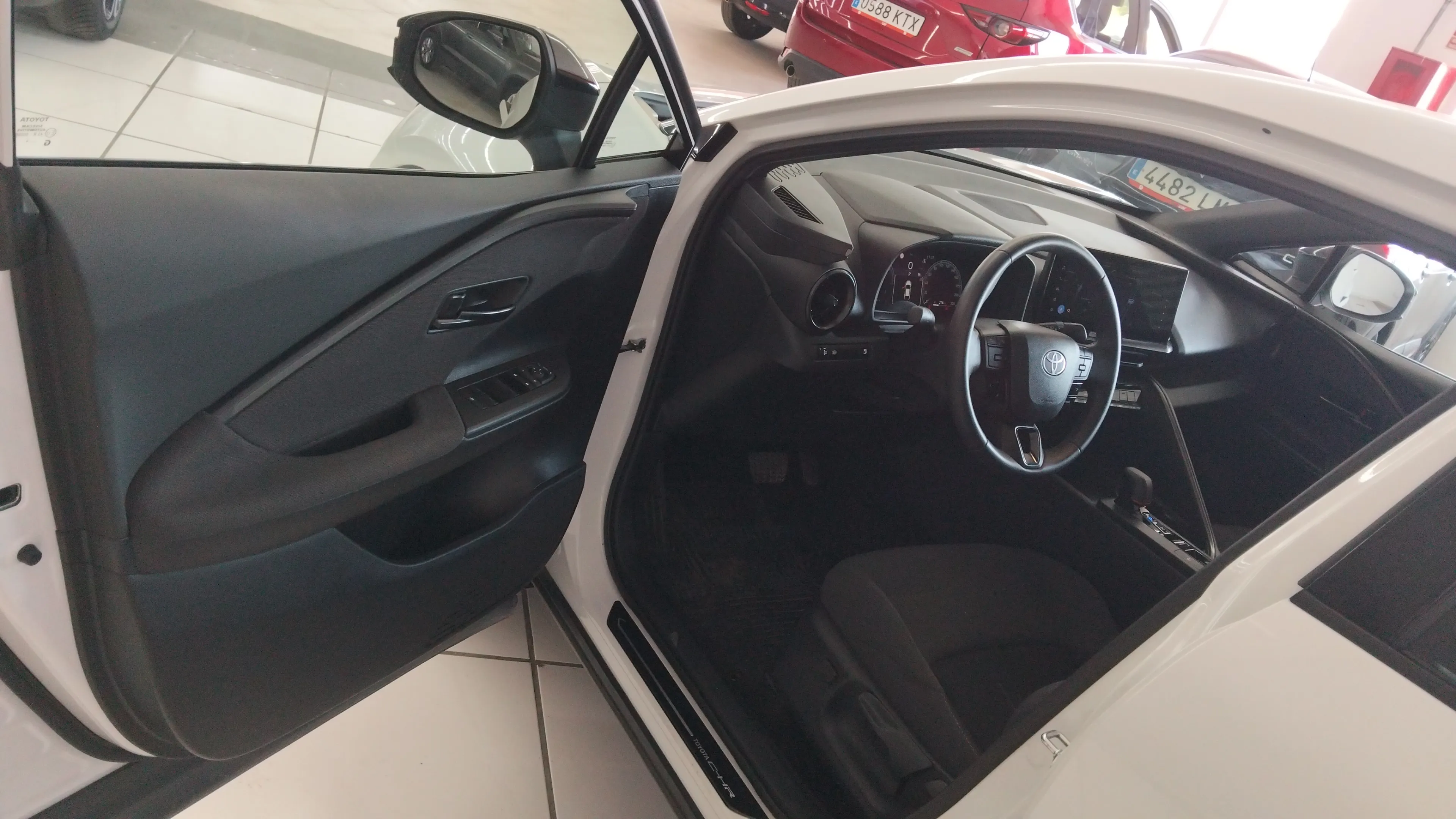 Toyota C-HR 1.8 140H Advance - foto 10
