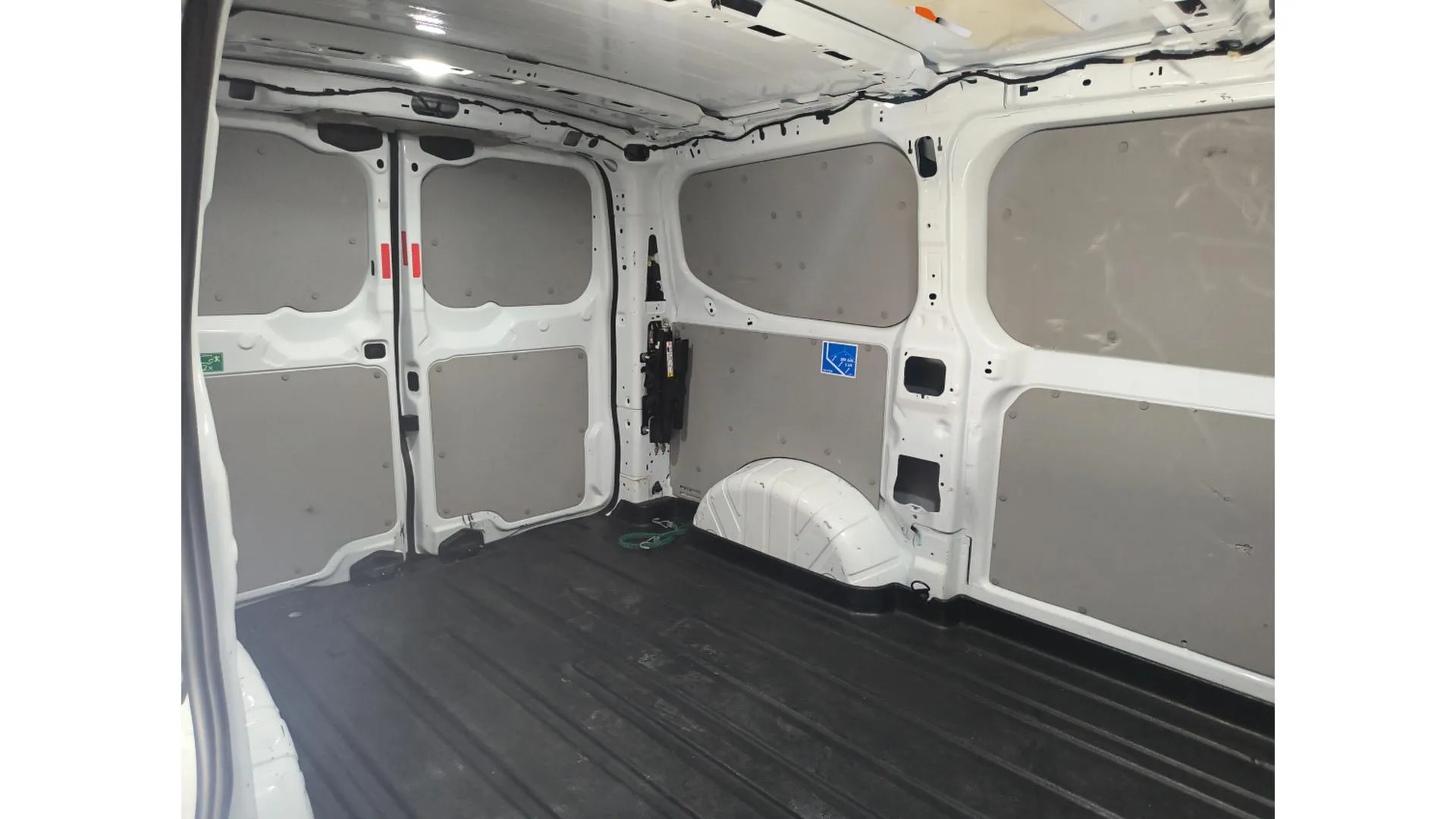 Ford Transit Custom DC Van 2.0 EcoBlue 300 L1 Trend - foto 16