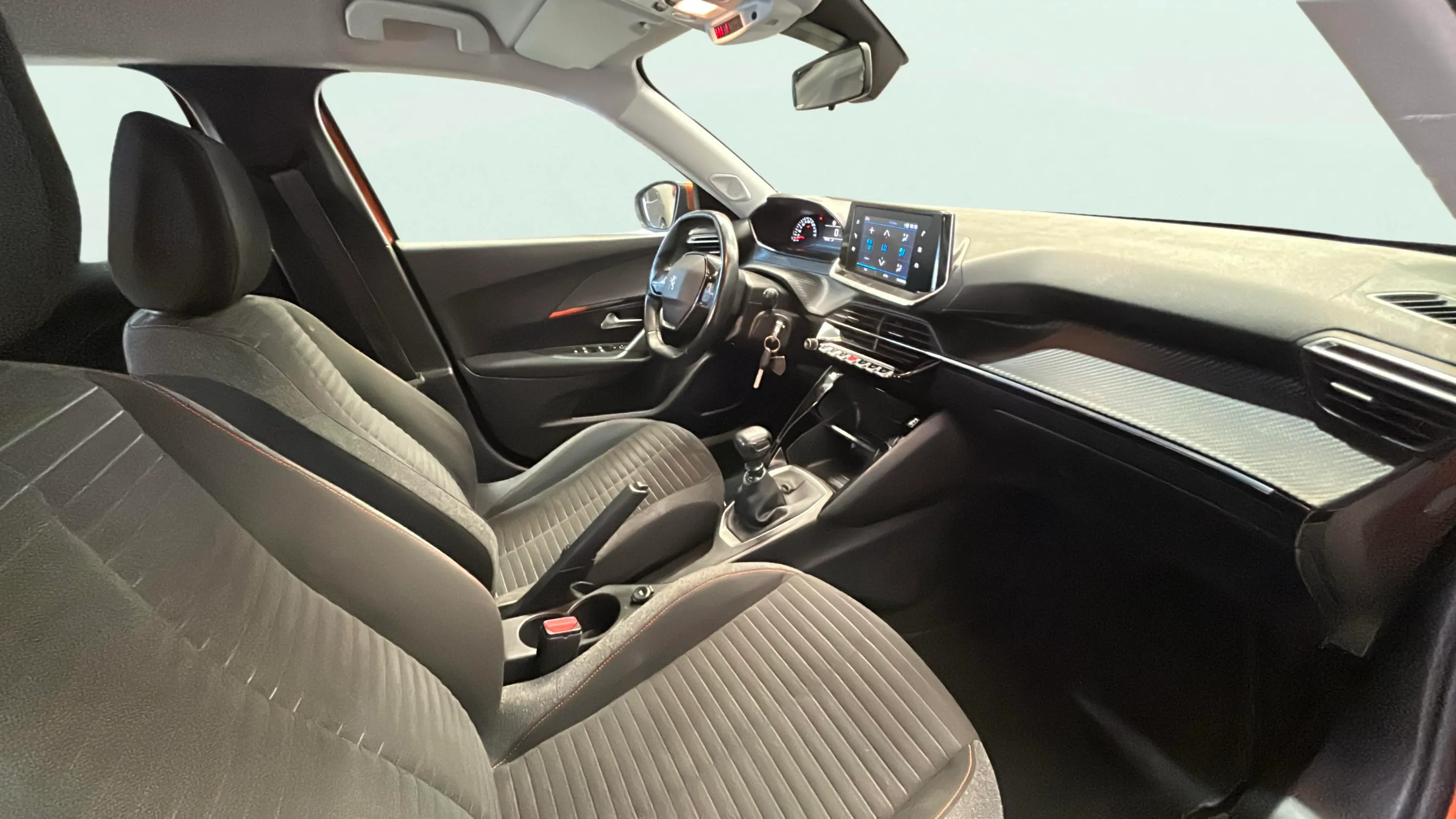 Peugeot 2008 Active PureTech 100 BVM6 - foto 14