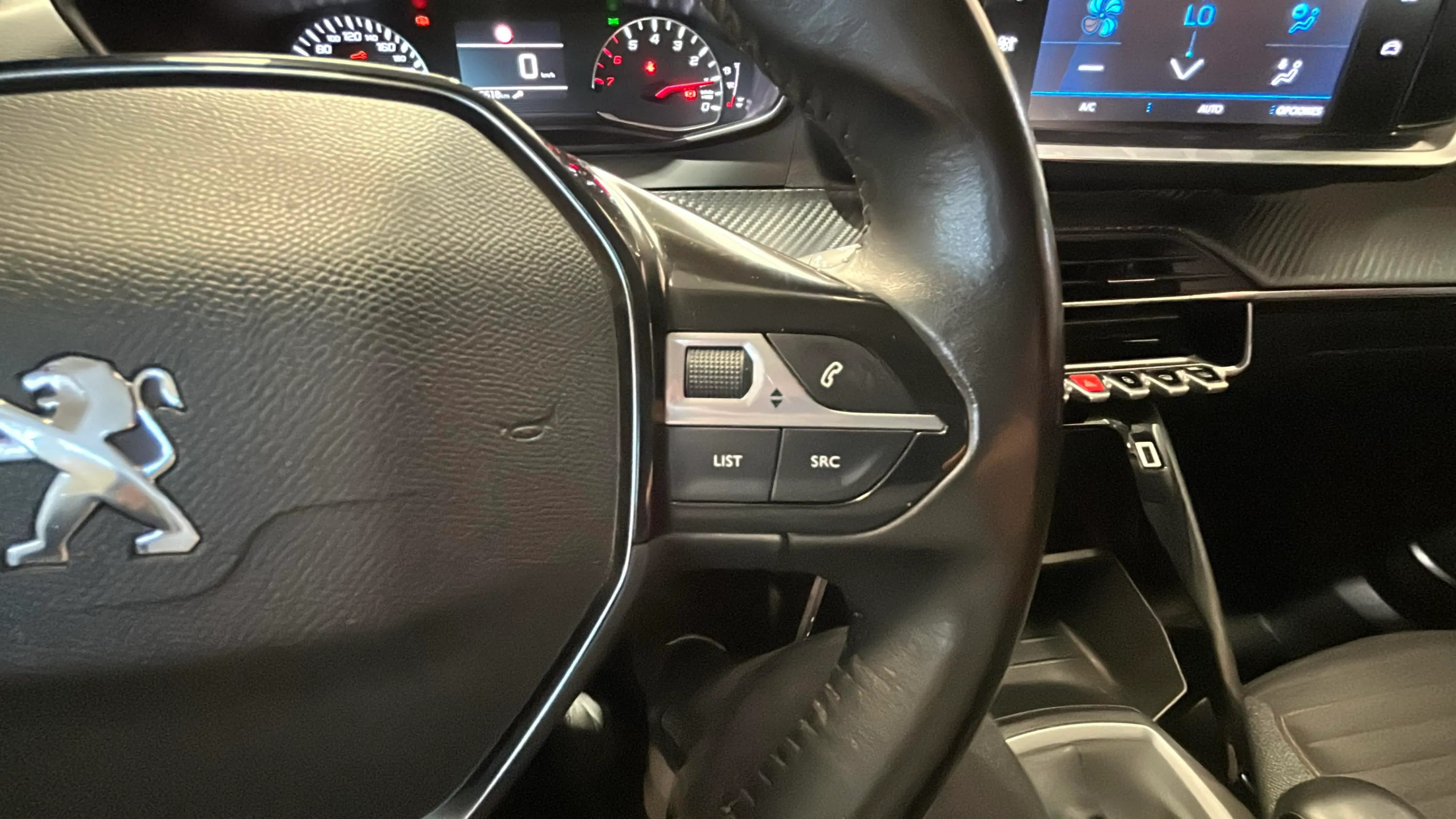 Peugeot 2008 Active PureTech 100 BVM6 - foto 20