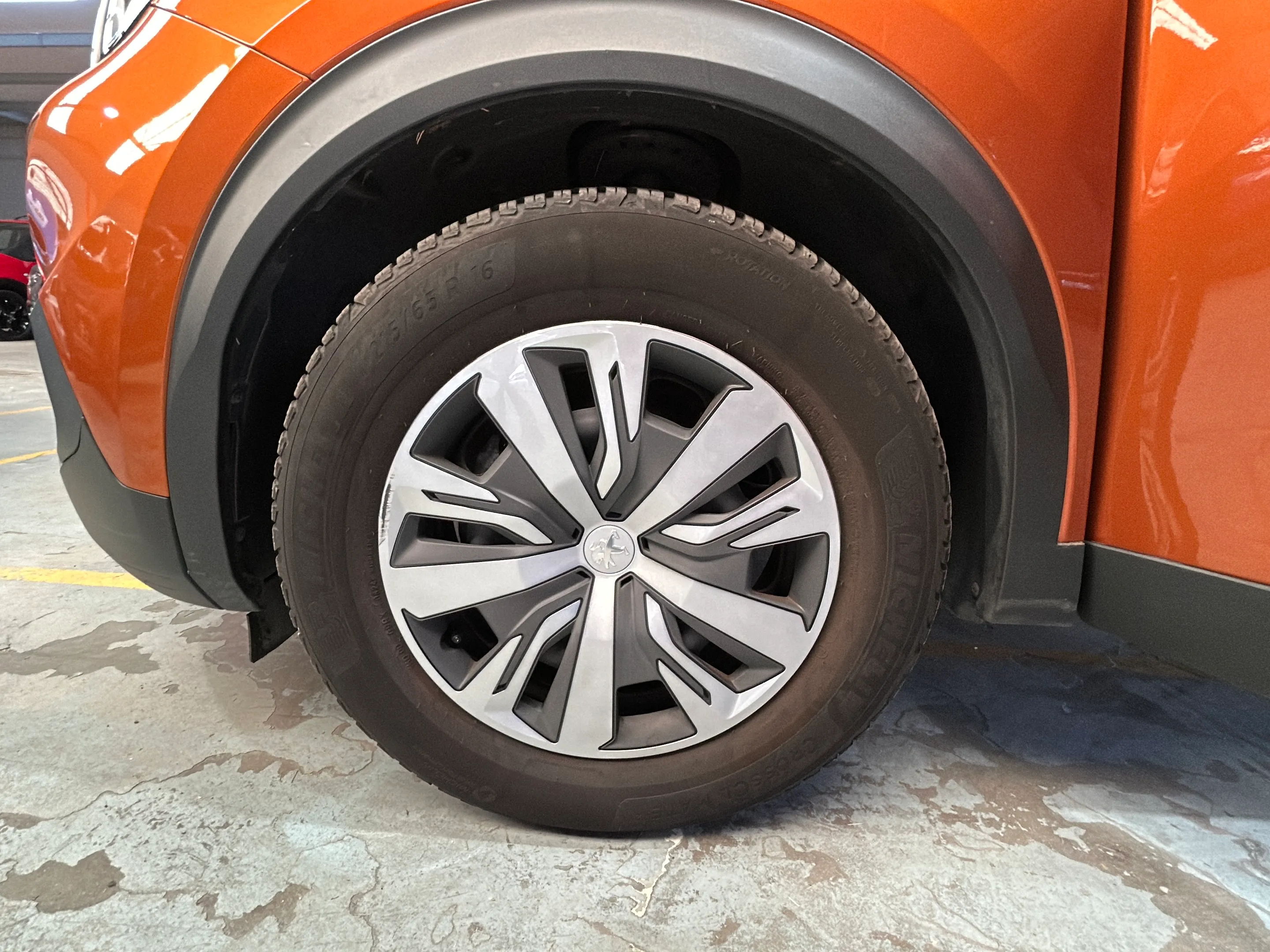 Peugeot 2008 Active PureTech 100 BVM6 - foto 26
