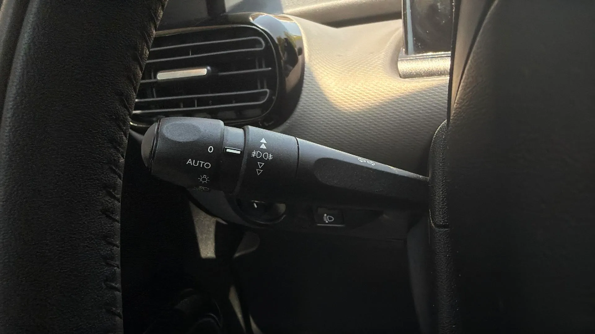 Citroën C4 Cactus PureTech Shine - foto 17