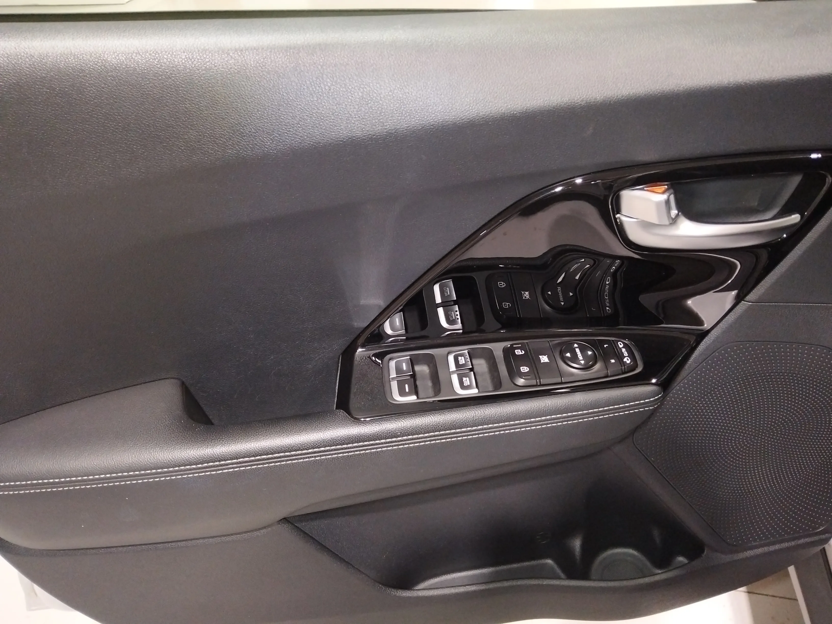 Kia Niro 1.6 GDi PHEV Drive - foto 19