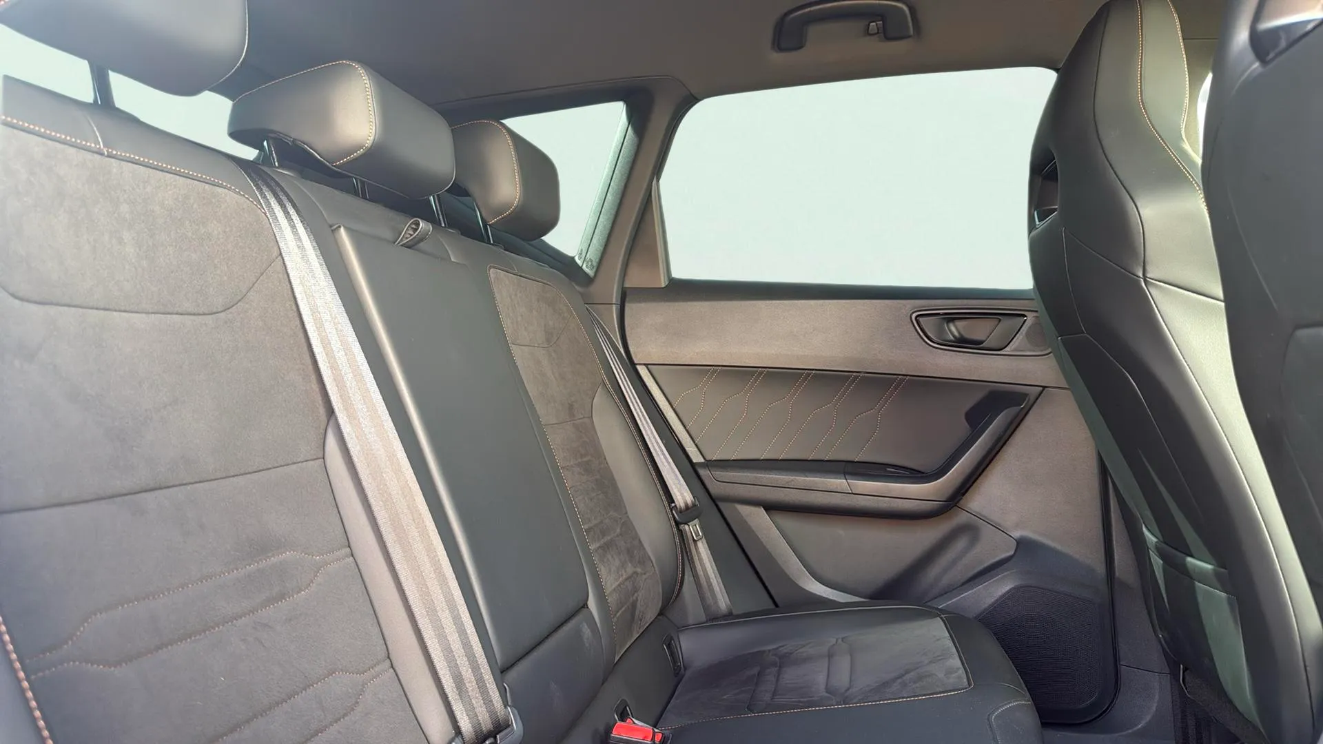 Cupra Ateca 2.0 TSI 4Drive DSG - foto 22