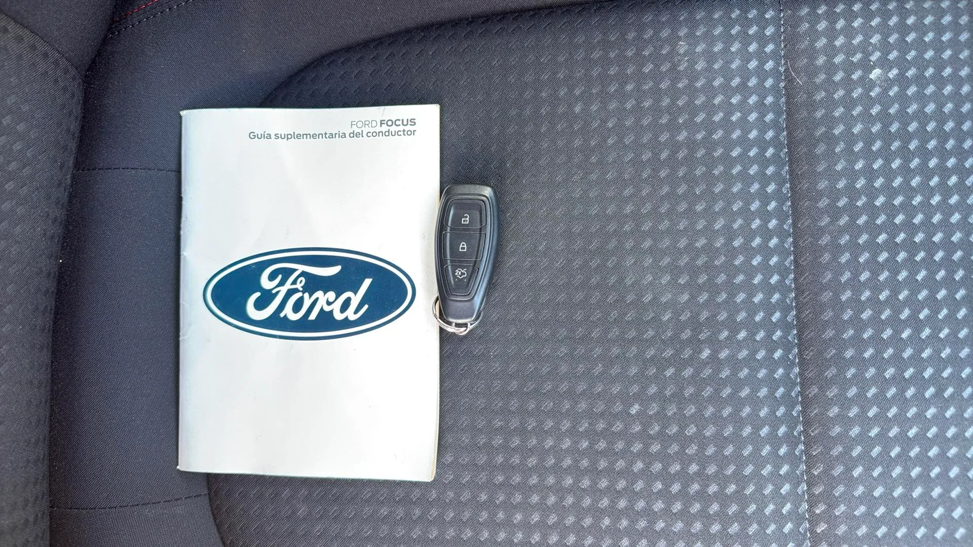 Ford Focus 1.0 EcoBoost MHEV ST-Line Design SIP - foto 15