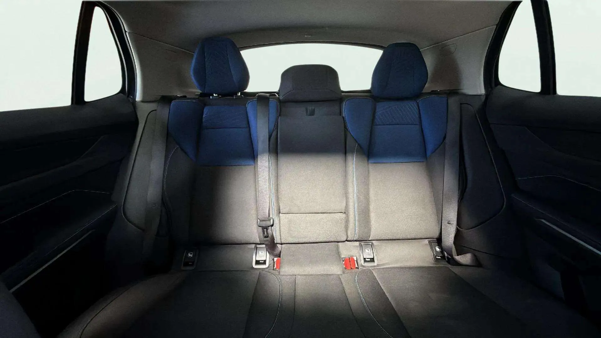 Lynk & Co 01 1.5 PHEV - foto 23
