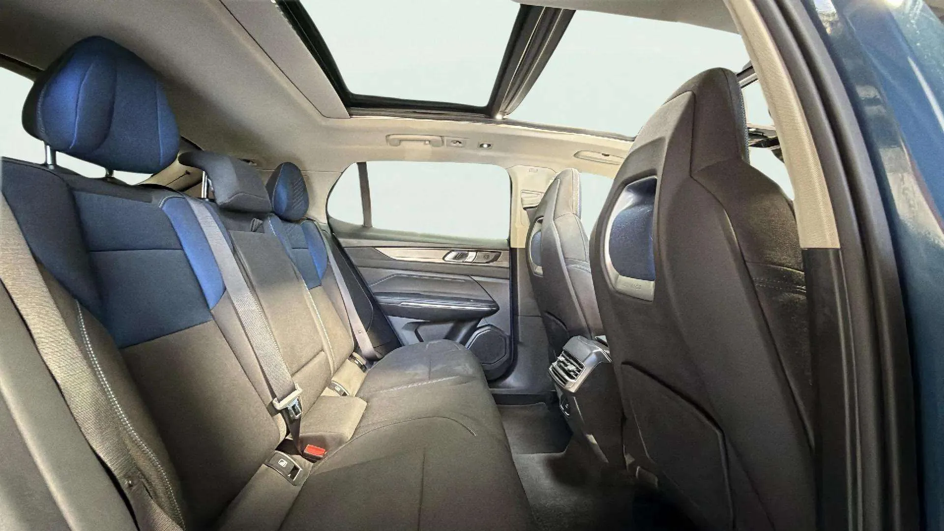 Lynk & Co 01 1.5 PHEV - foto 24