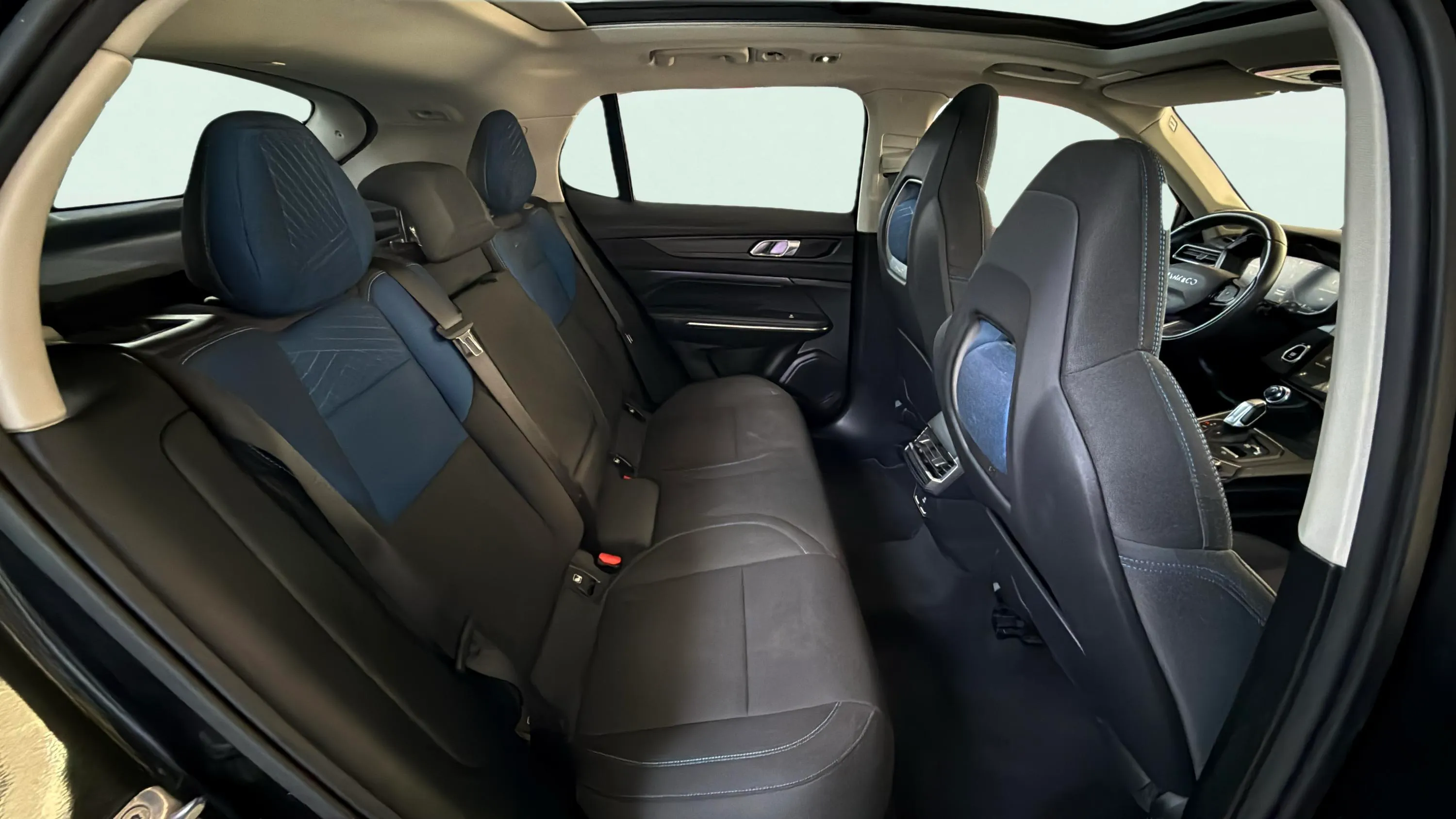 Lynk & Co 01 1.5 PHEV - foto 11