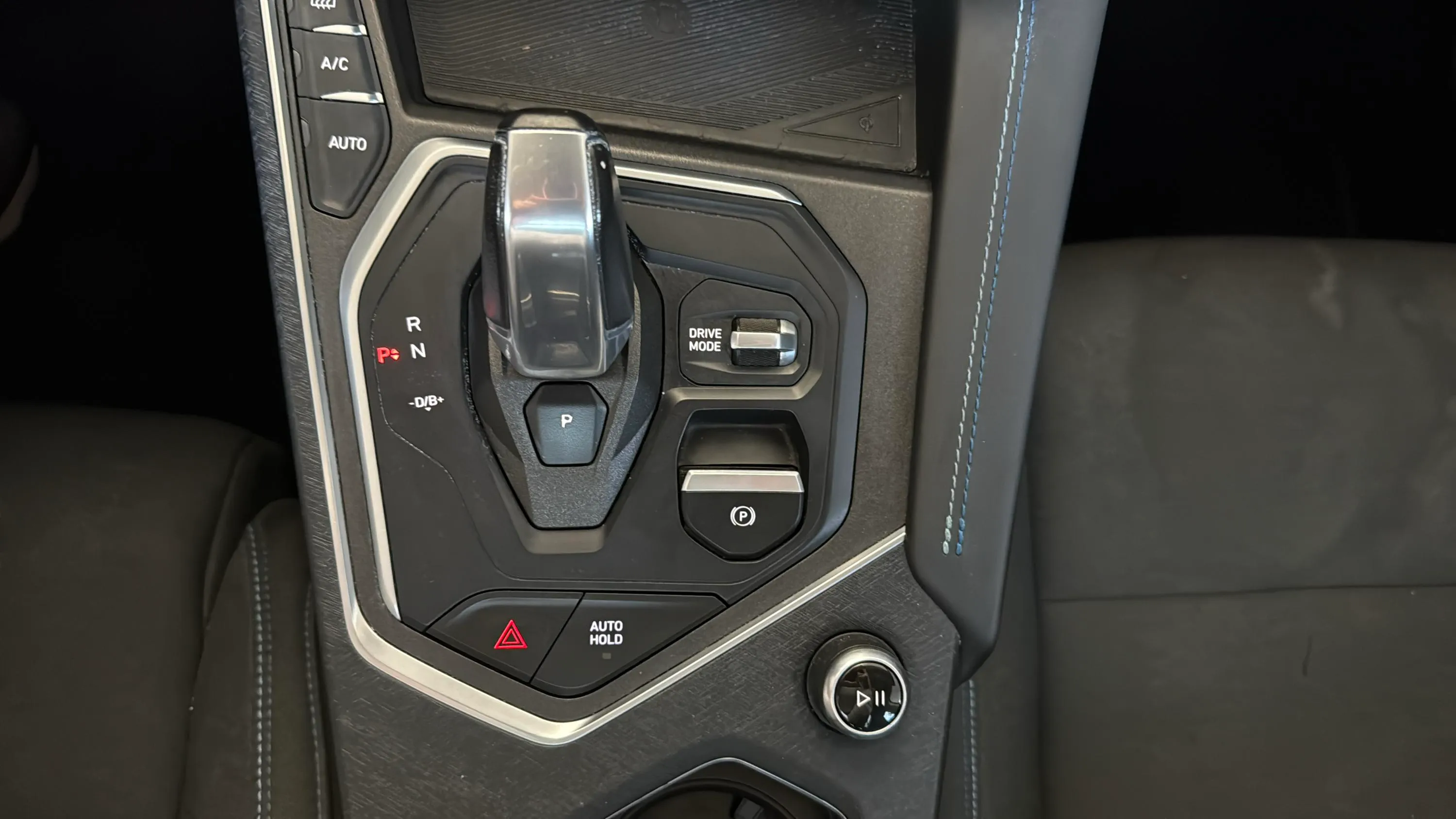 Lynk & Co 01 1.5 PHEV - foto 21