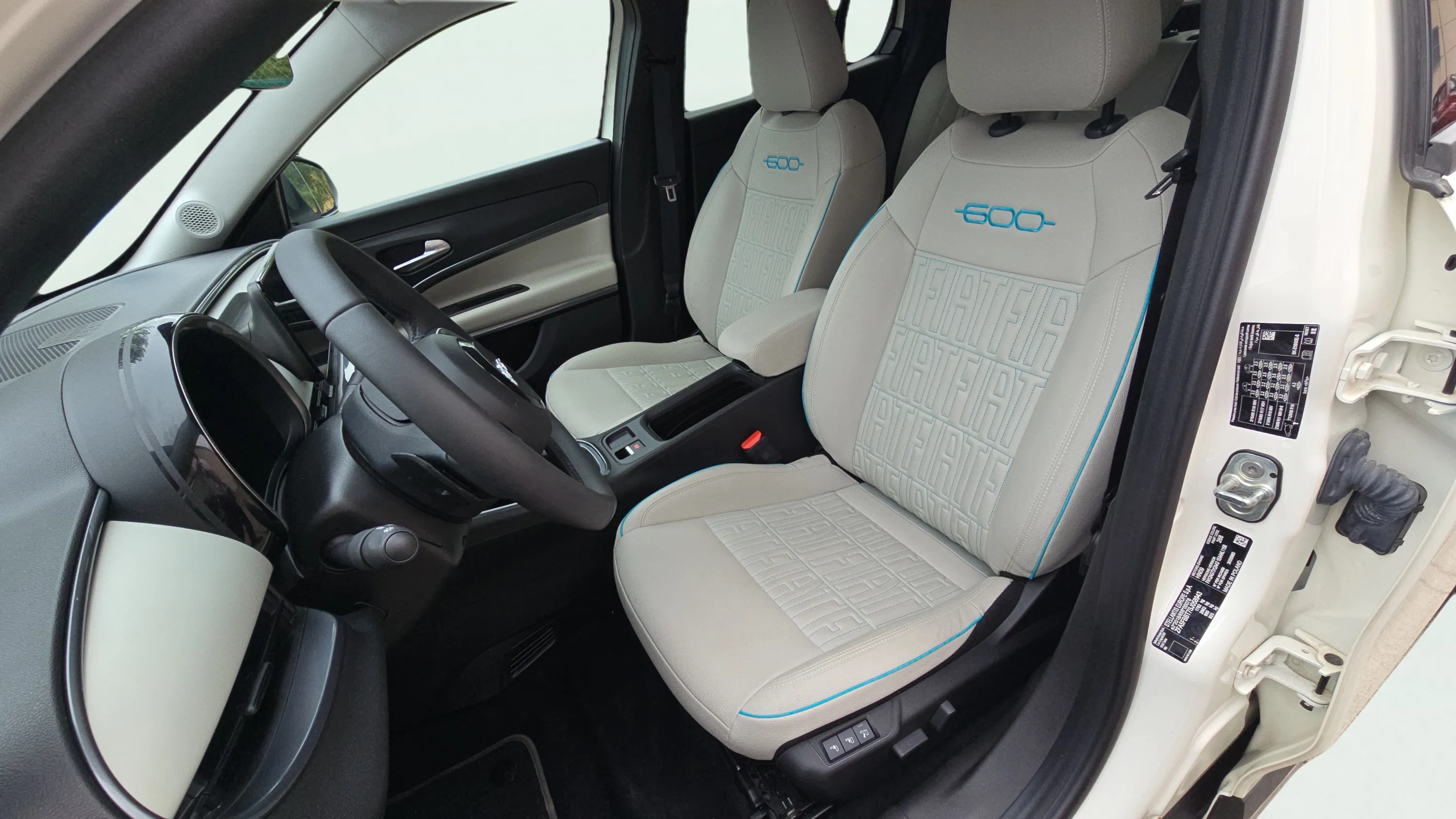 Fiat 600 MHEV La prima 1.2 Ddct - foto 13