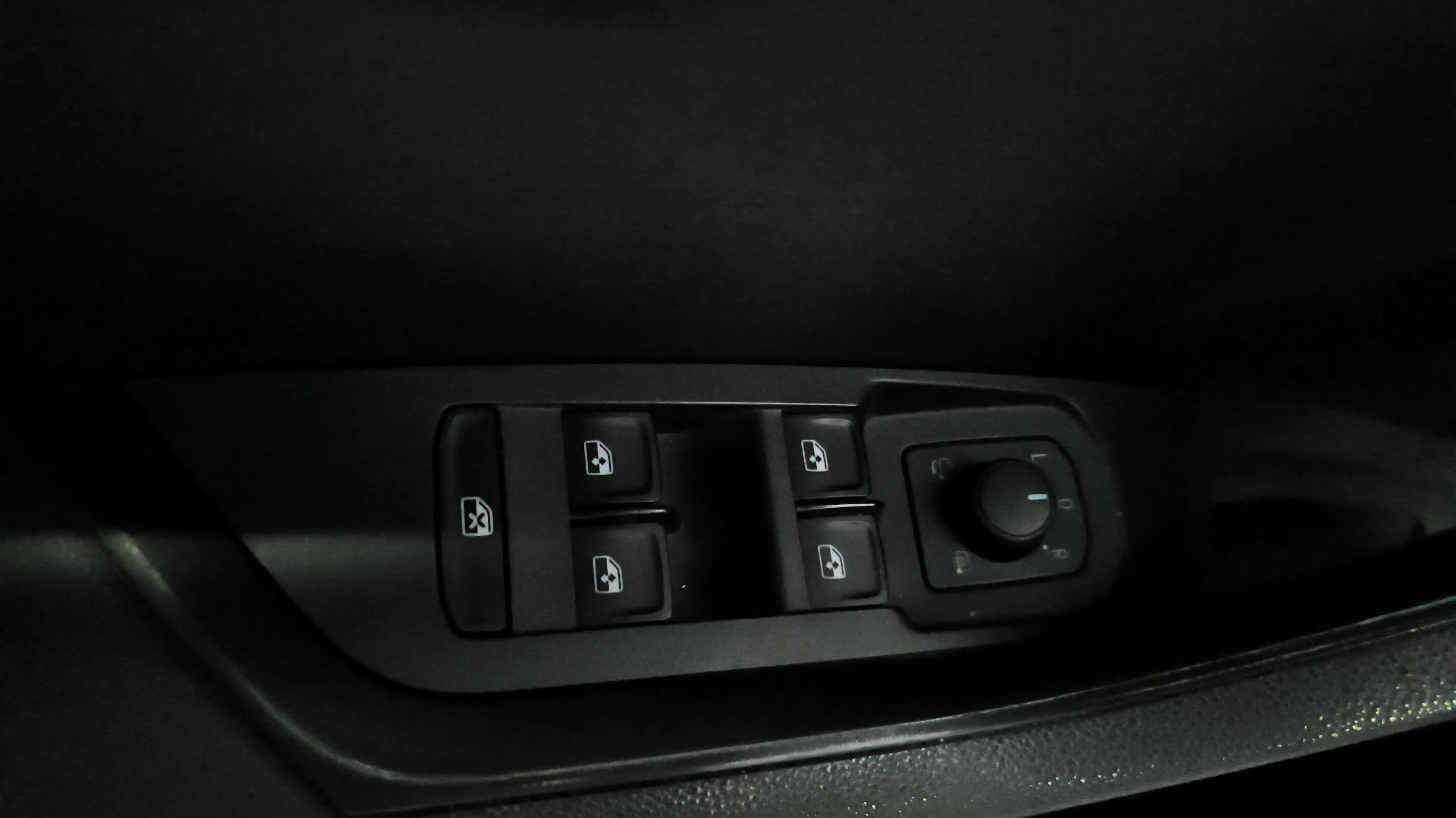 Škoda Karoq 1.5 TSI DSG ACT Style - foto 25