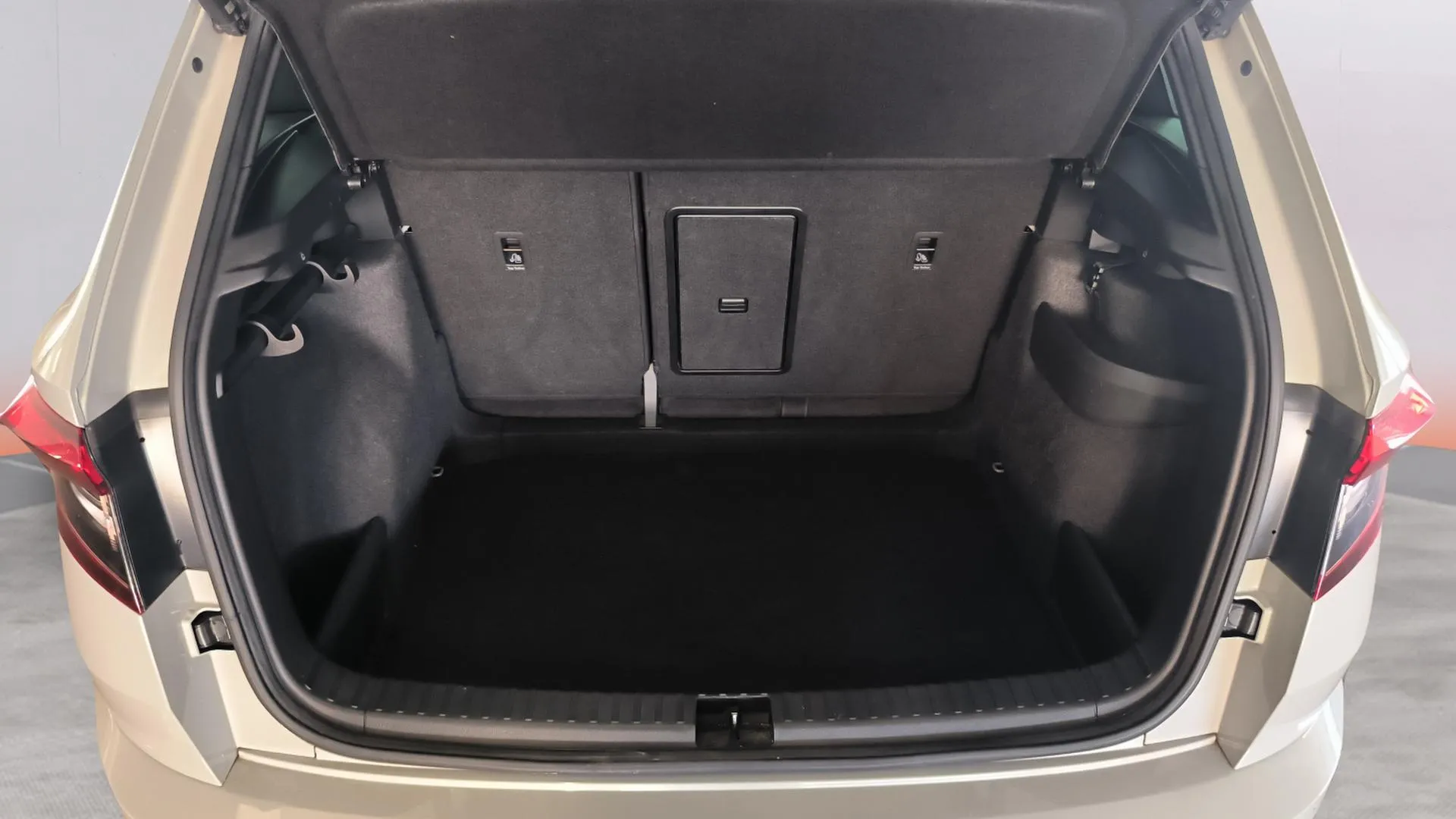 Škoda Karoq 1.5 TSI DSG ACT Style - foto 9