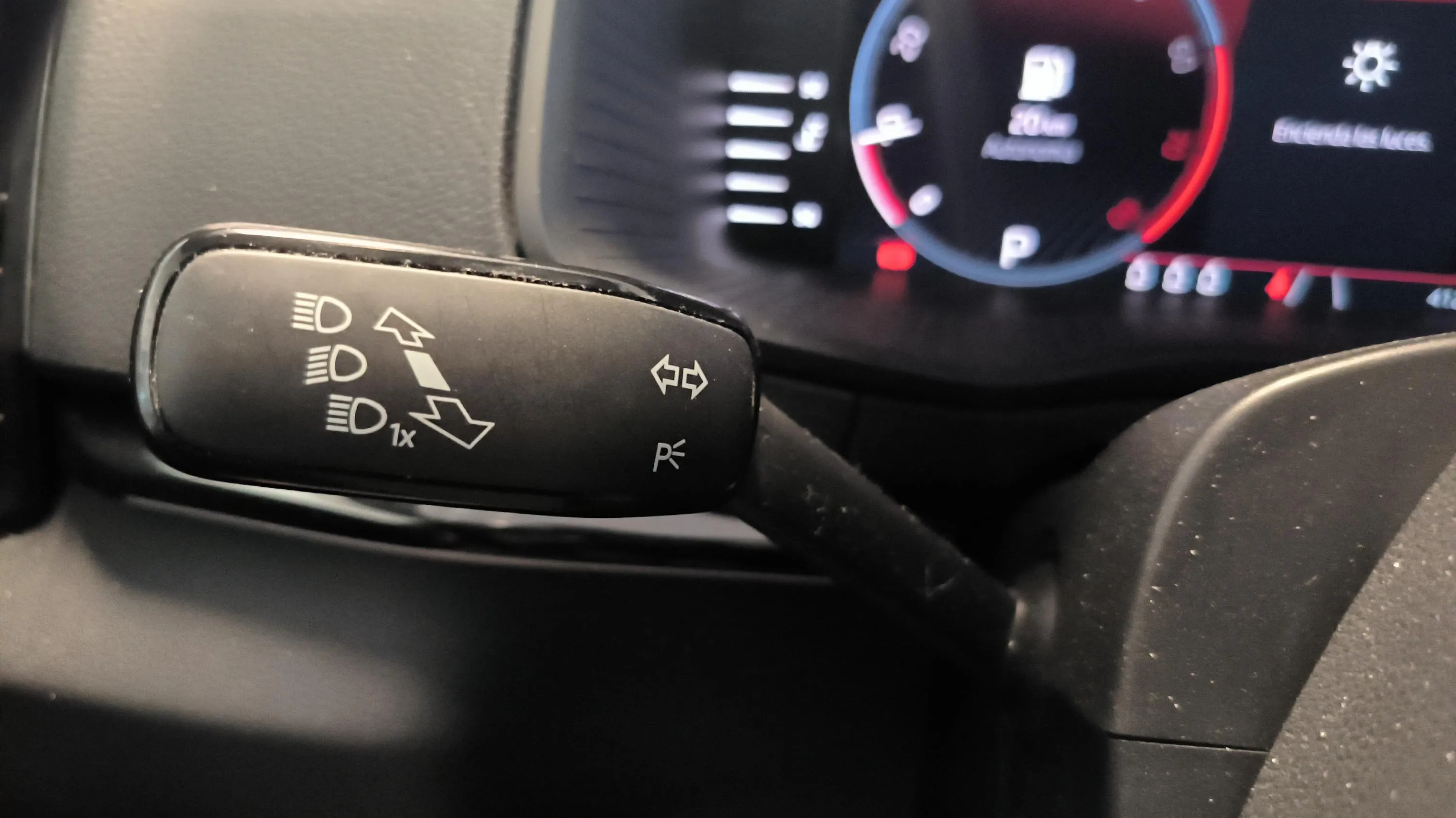 Škoda Karoq 1.5 TSI DSG ACT Style - foto 18