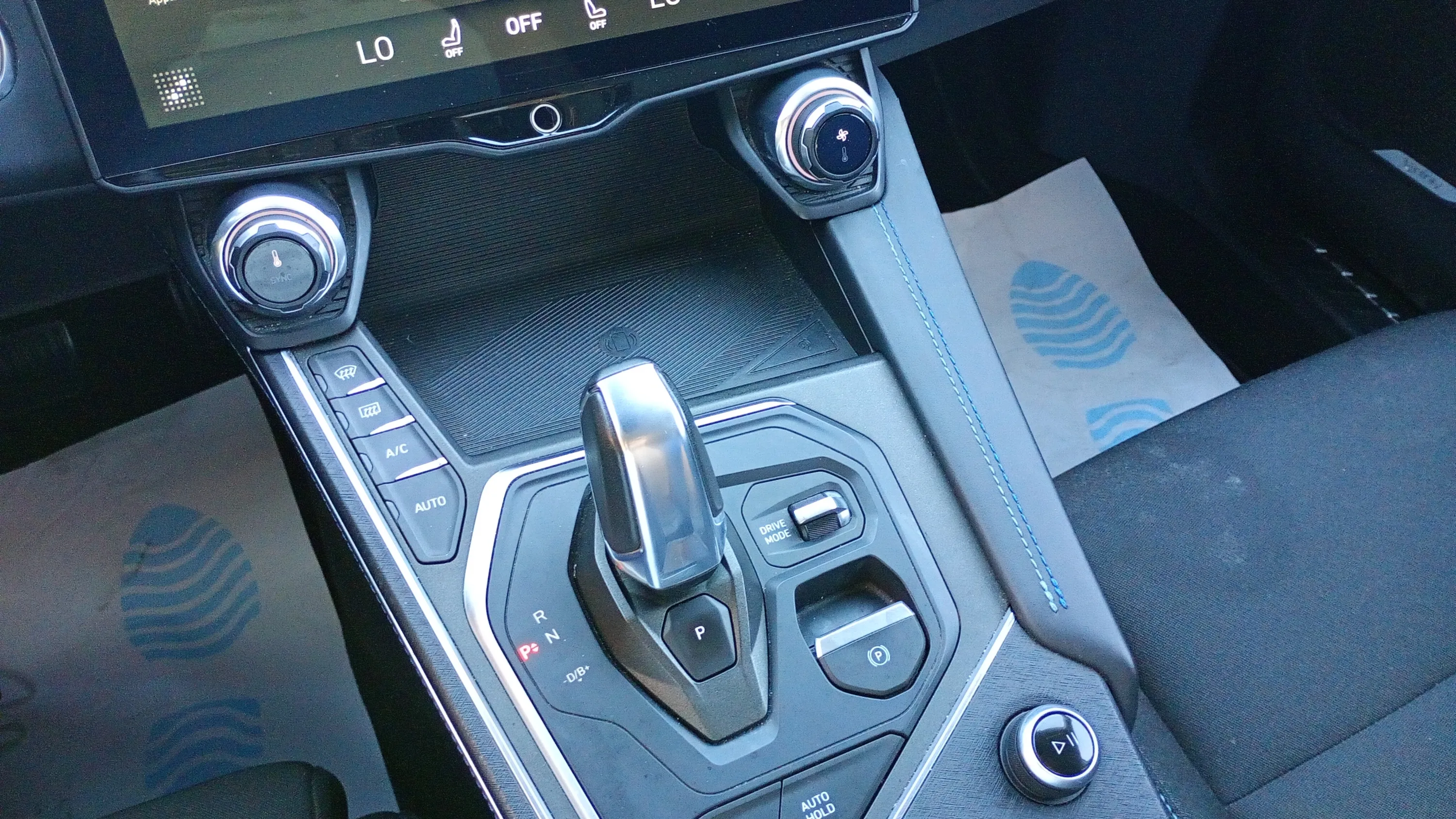 Lynk & Co 01 1.5 PHEV - foto 17