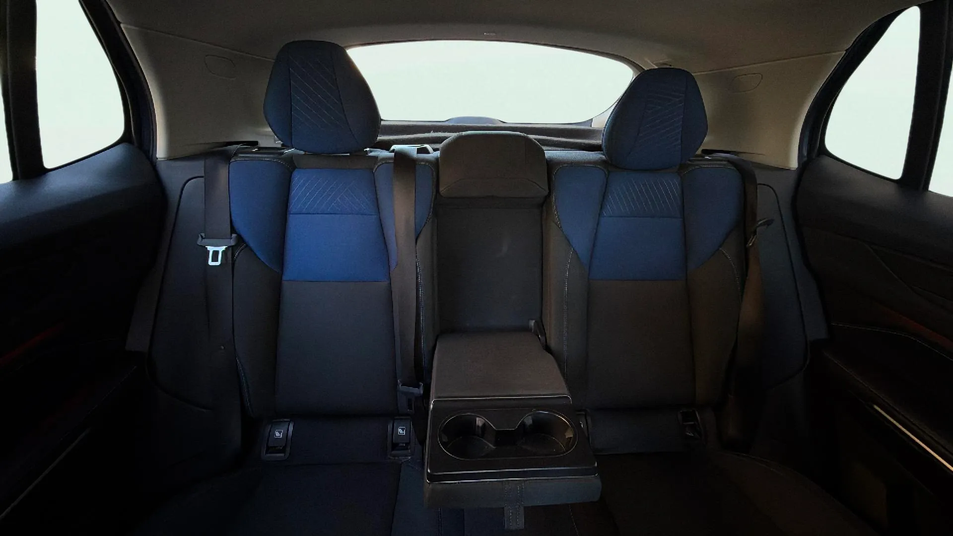 Lynk & Co 01 1.5 PHEV - foto 14