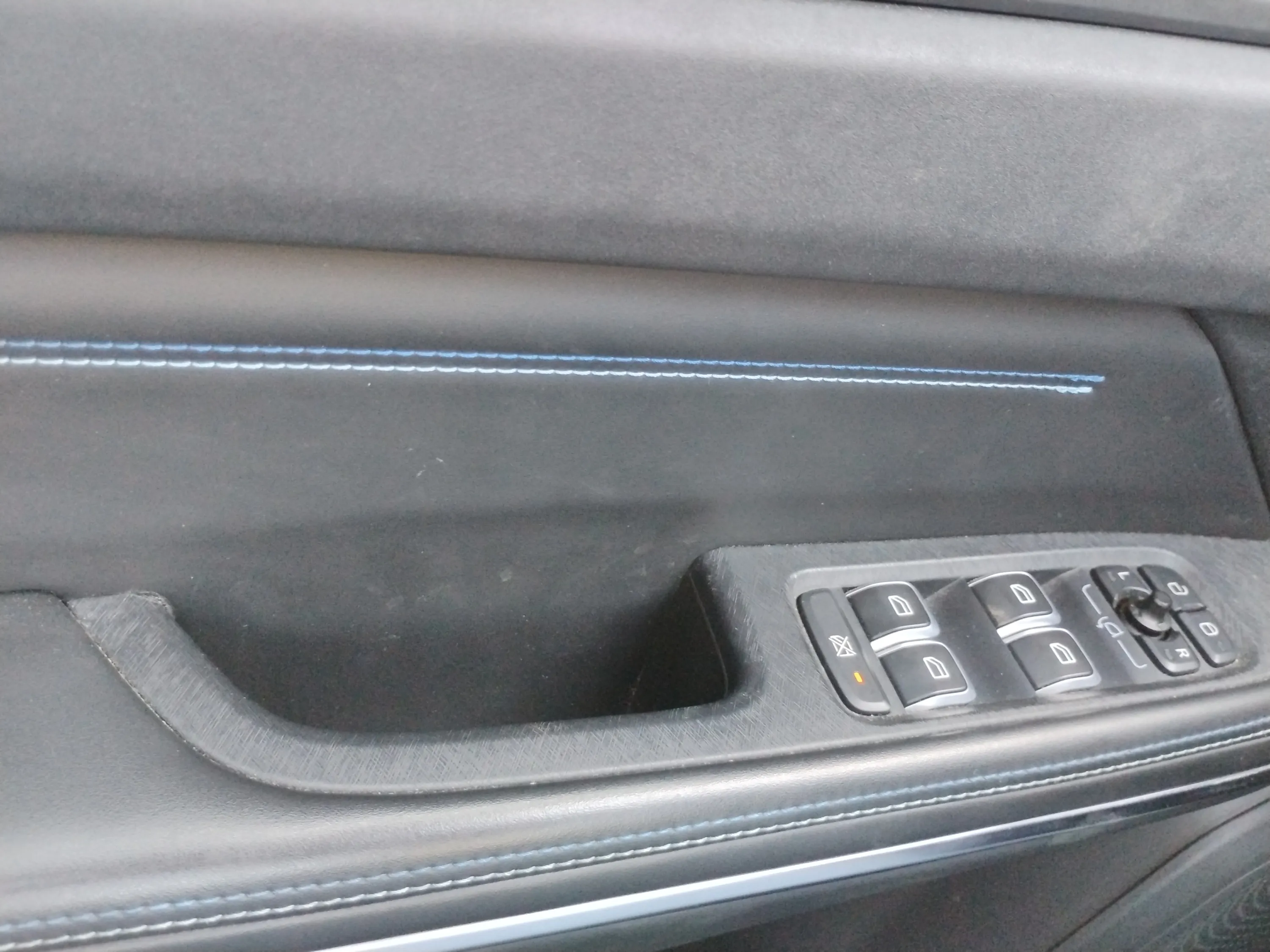 Lynk & Co 01 1.5 PHEV - foto 18