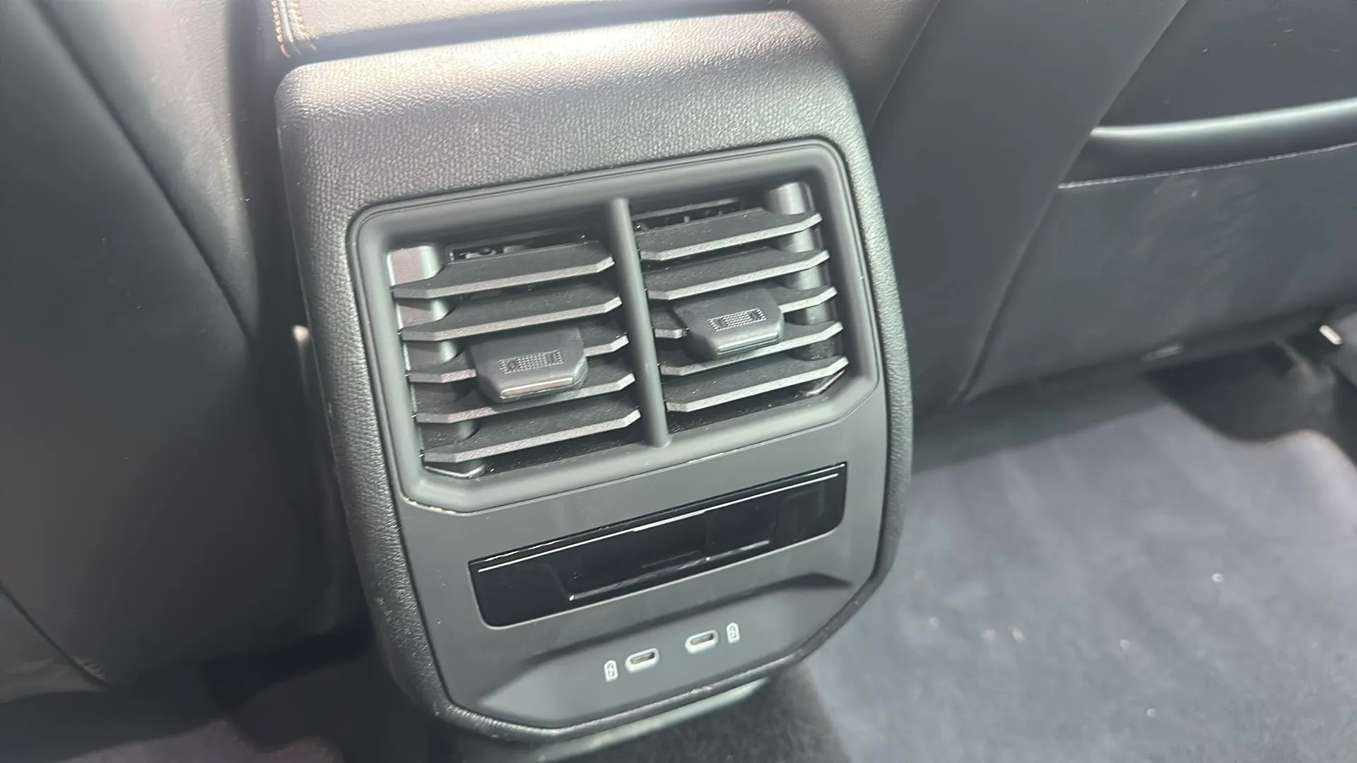 Cupra Formentor 1.5 TSI DSG - foto 19