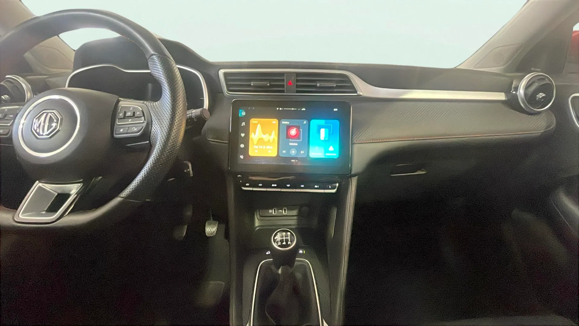 MG ZS 1.5 Luxury - foto 9