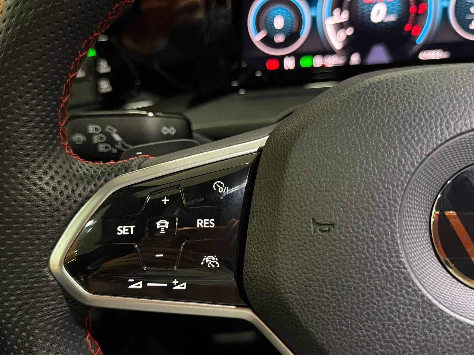 Volkswagen Golf GTI Clubsport 2.0 TSI DSG - foto 8