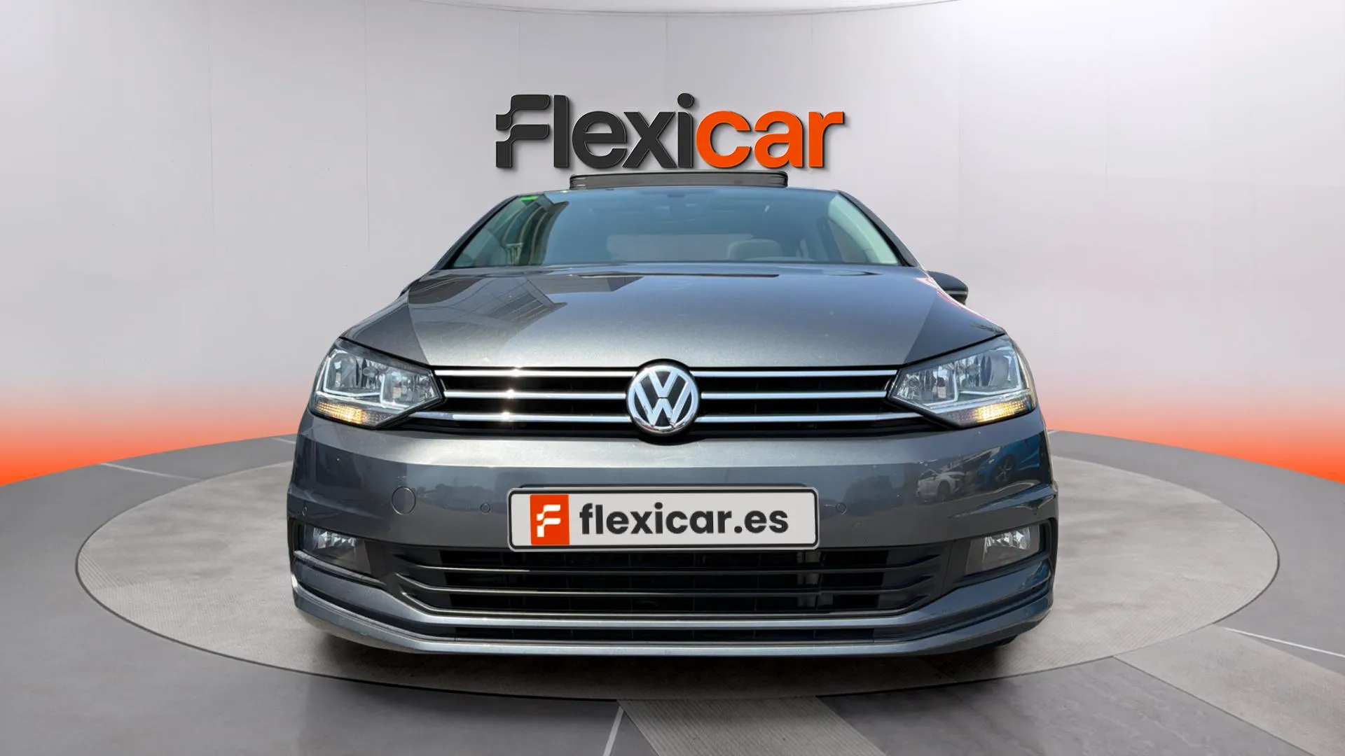Volkswagen Touran Advance 2.0 TDI DSG - foto 2
