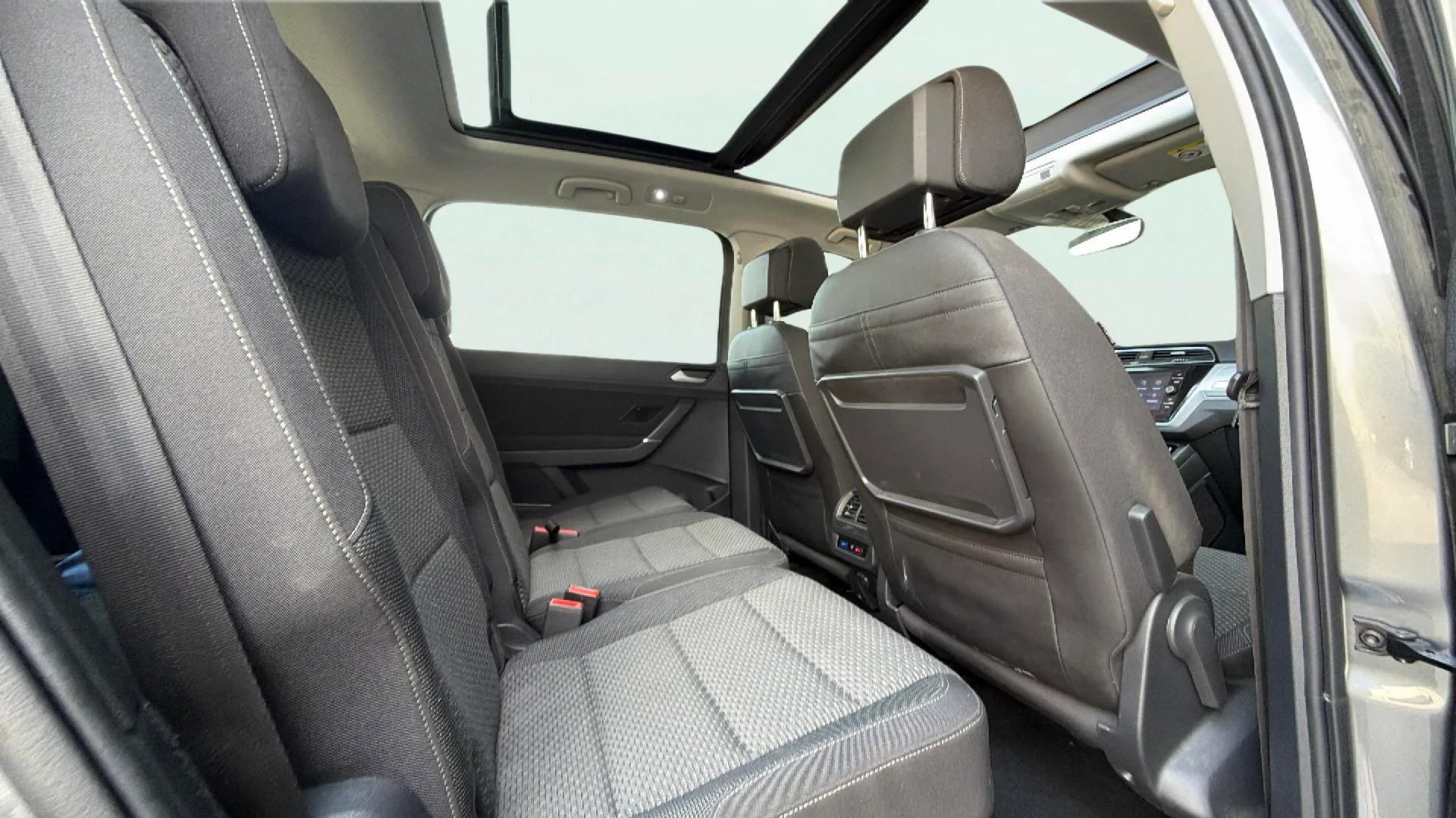 Volkswagen Touran Advance 2.0 TDI DSG - foto 16