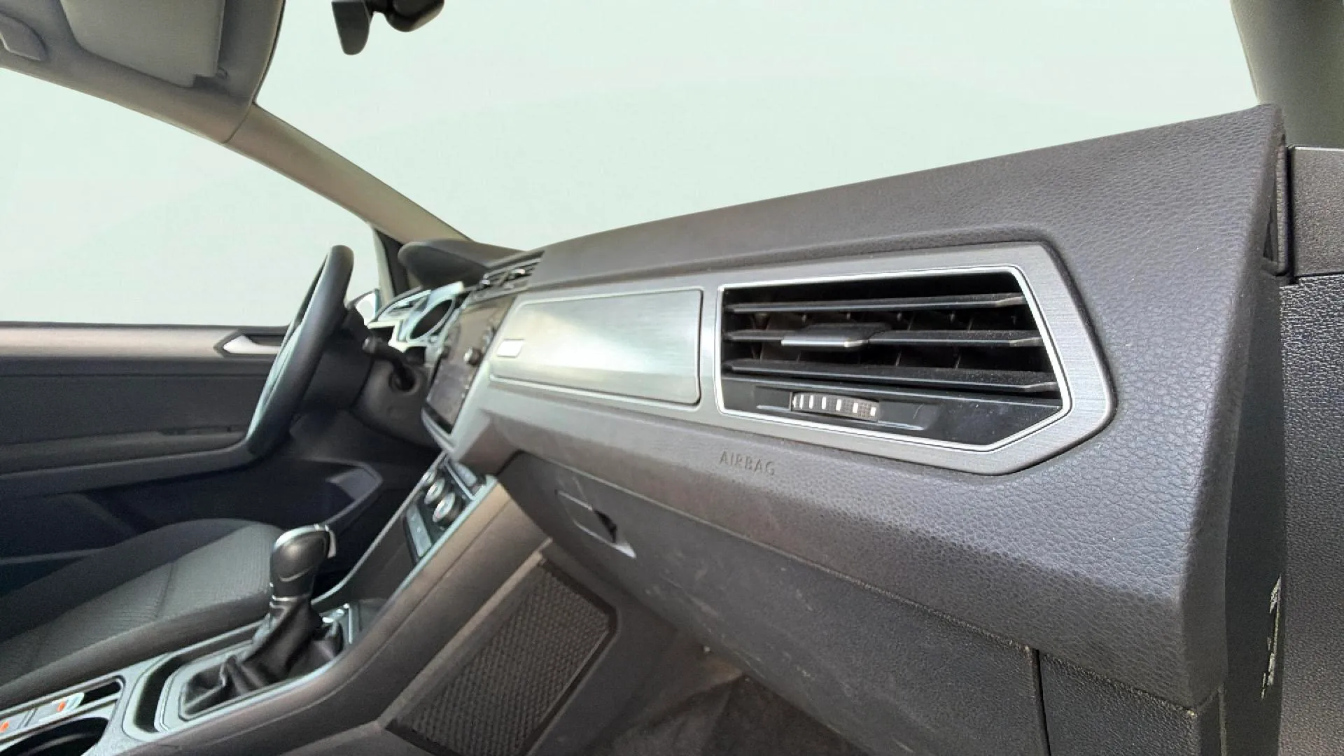Volkswagen Touran Advance 2.0 TDI DSG - foto 22
