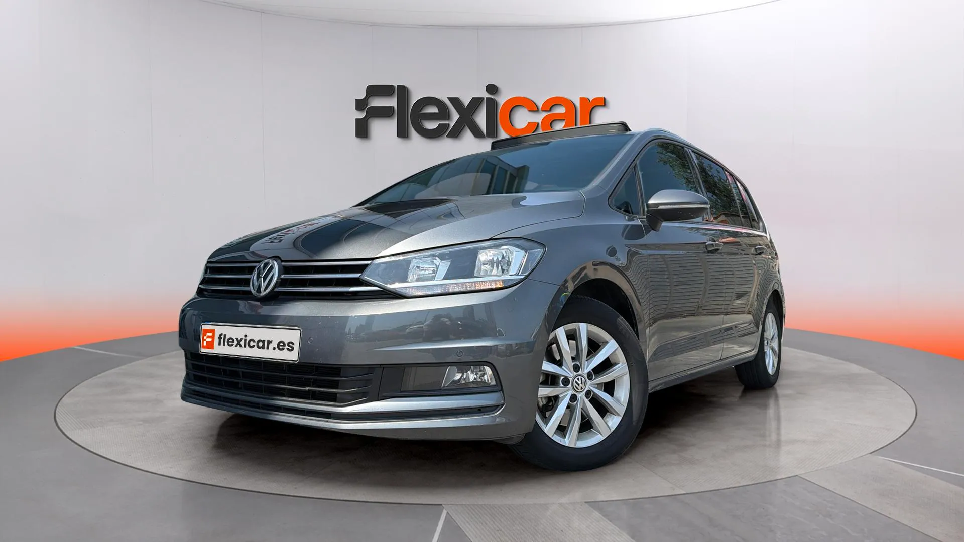 Volkswagen Touran Advance 2.0 TDI DSG - foto 3
