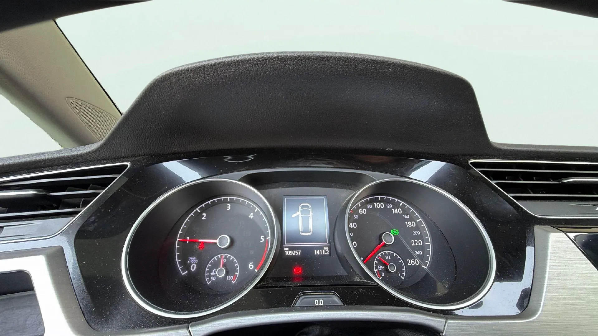 Volkswagen Touran Advance 2.0 TDI DSG - foto 9