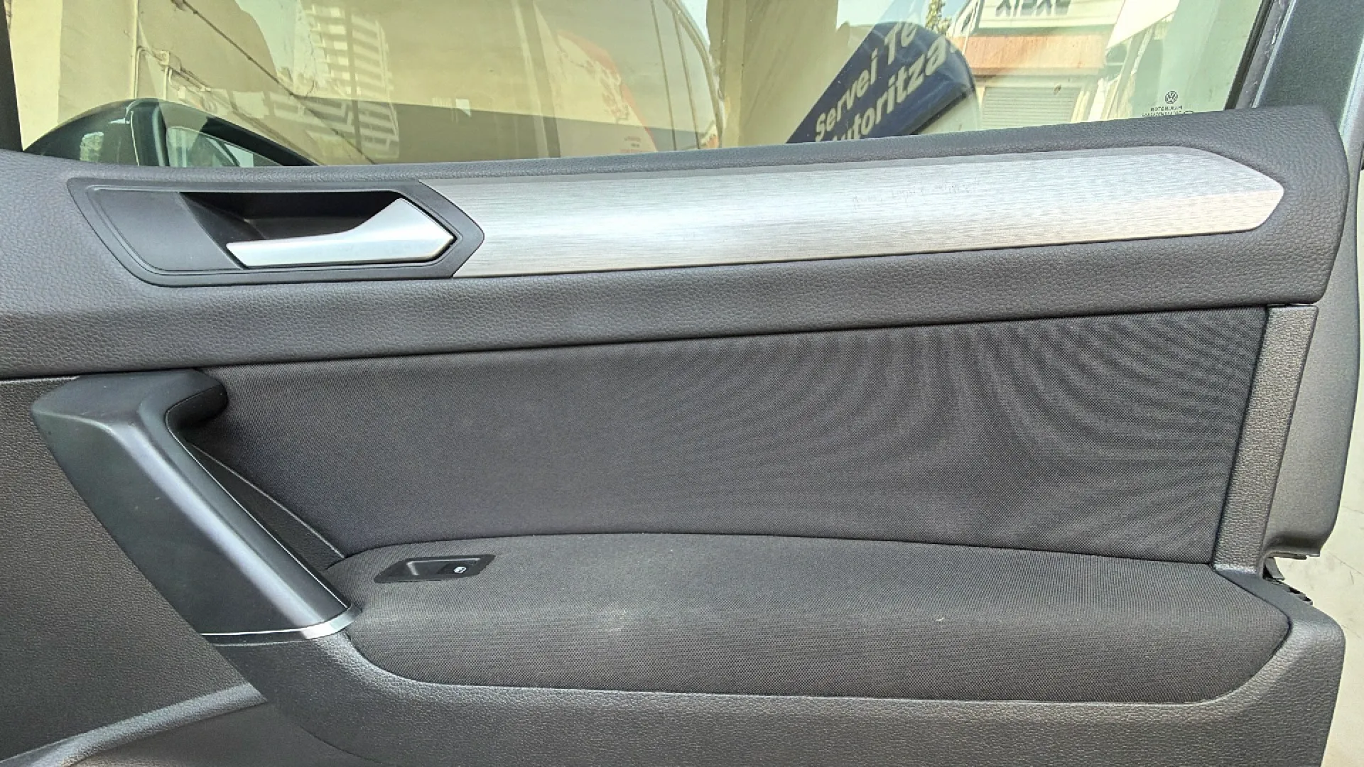 Volkswagen Touran Advance 2.0 TDI DSG - foto 34