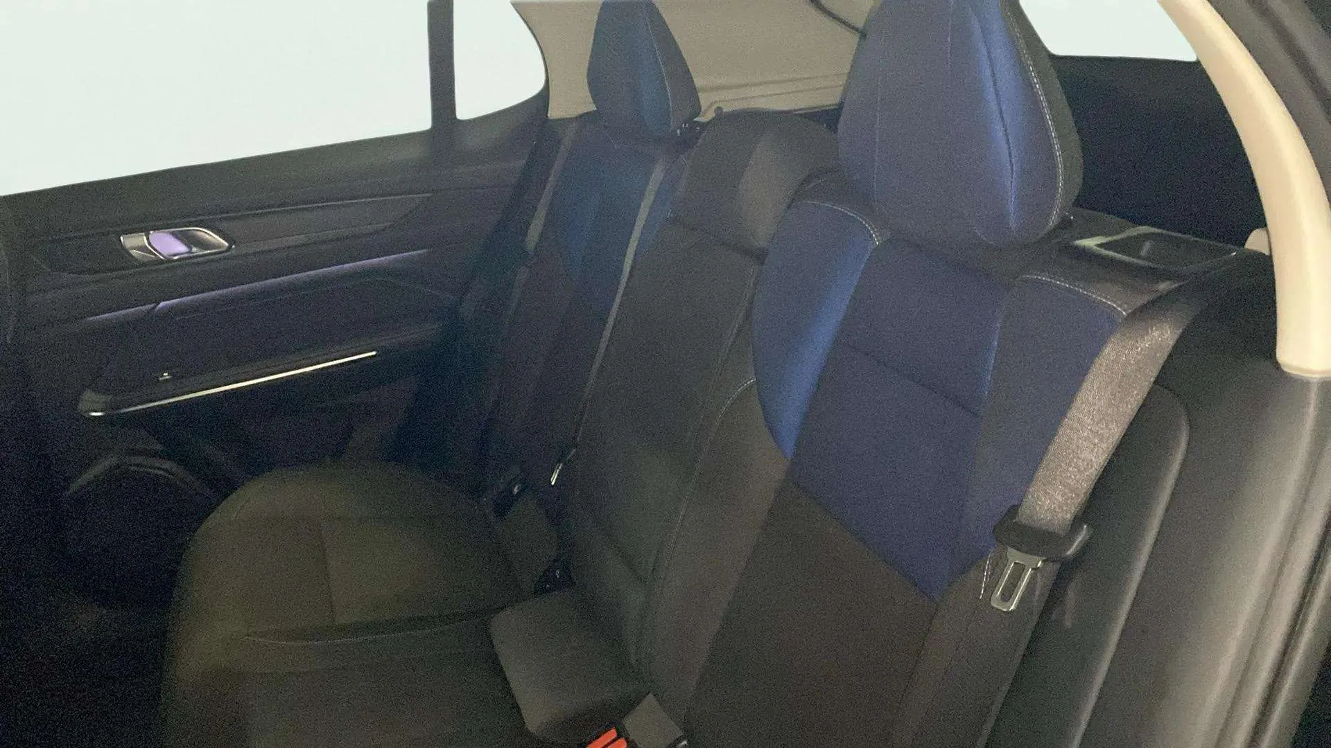 Lynk & Co 01 1.5 PHEV - foto 23