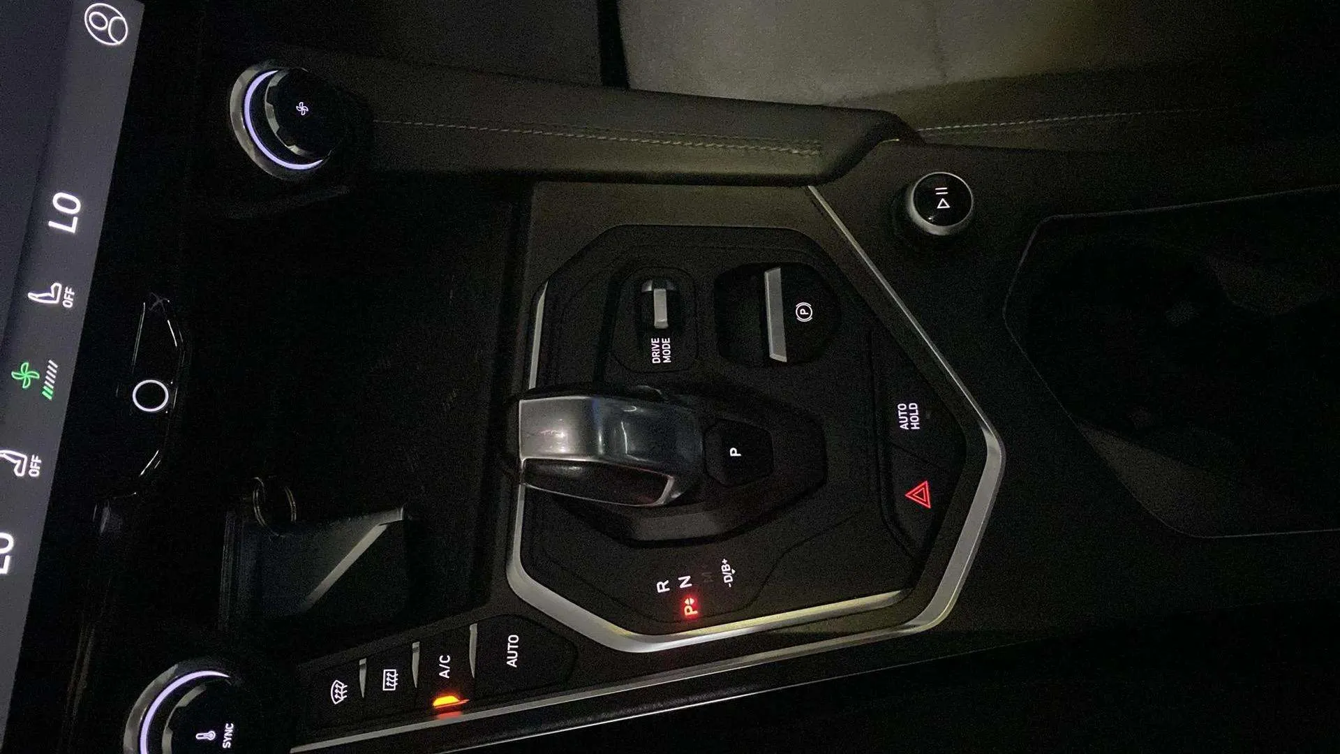 Lynk & Co 01 1.5 PHEV - foto 18