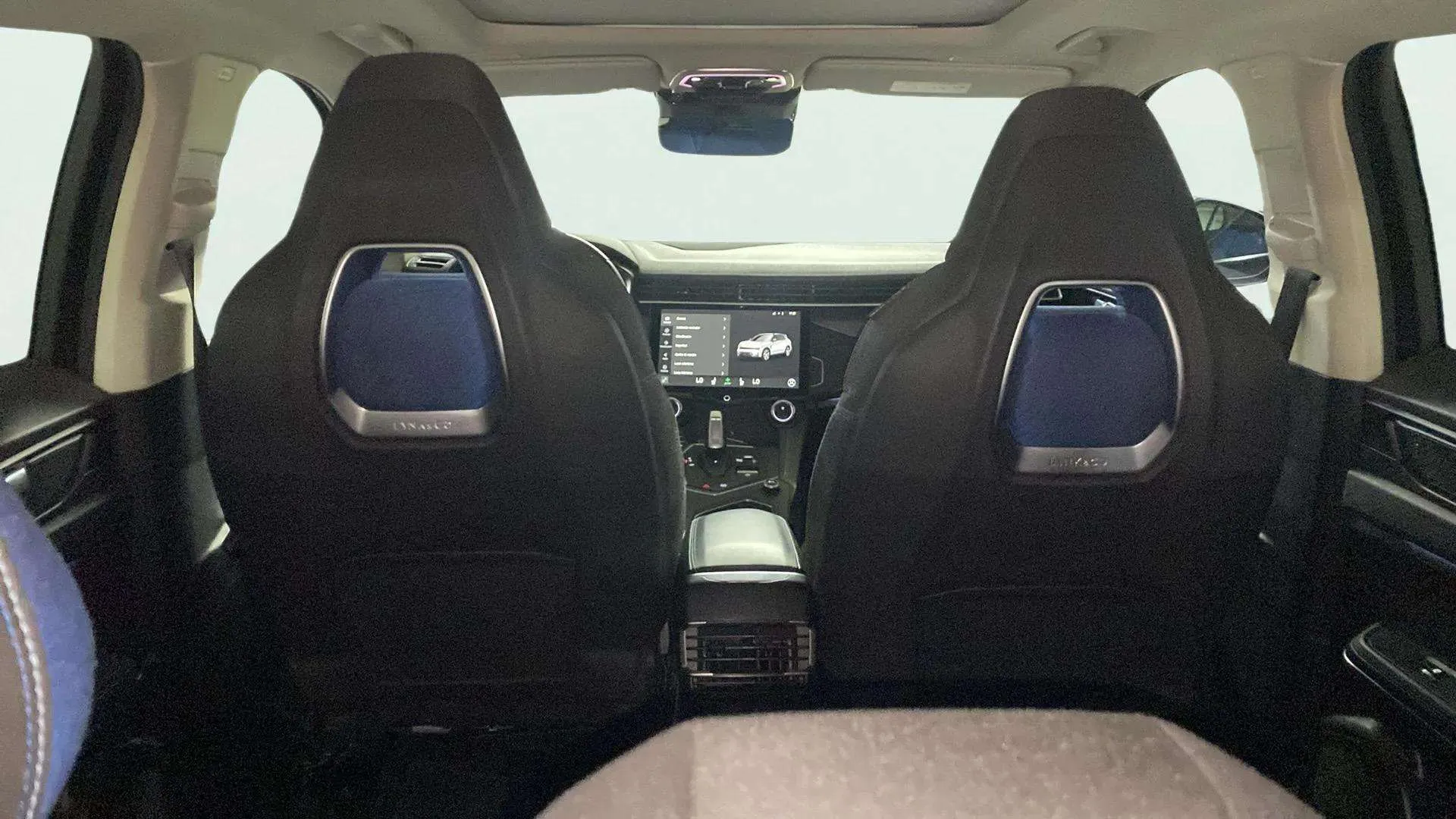 Lynk & Co 01 1.5 PHEV - foto 28