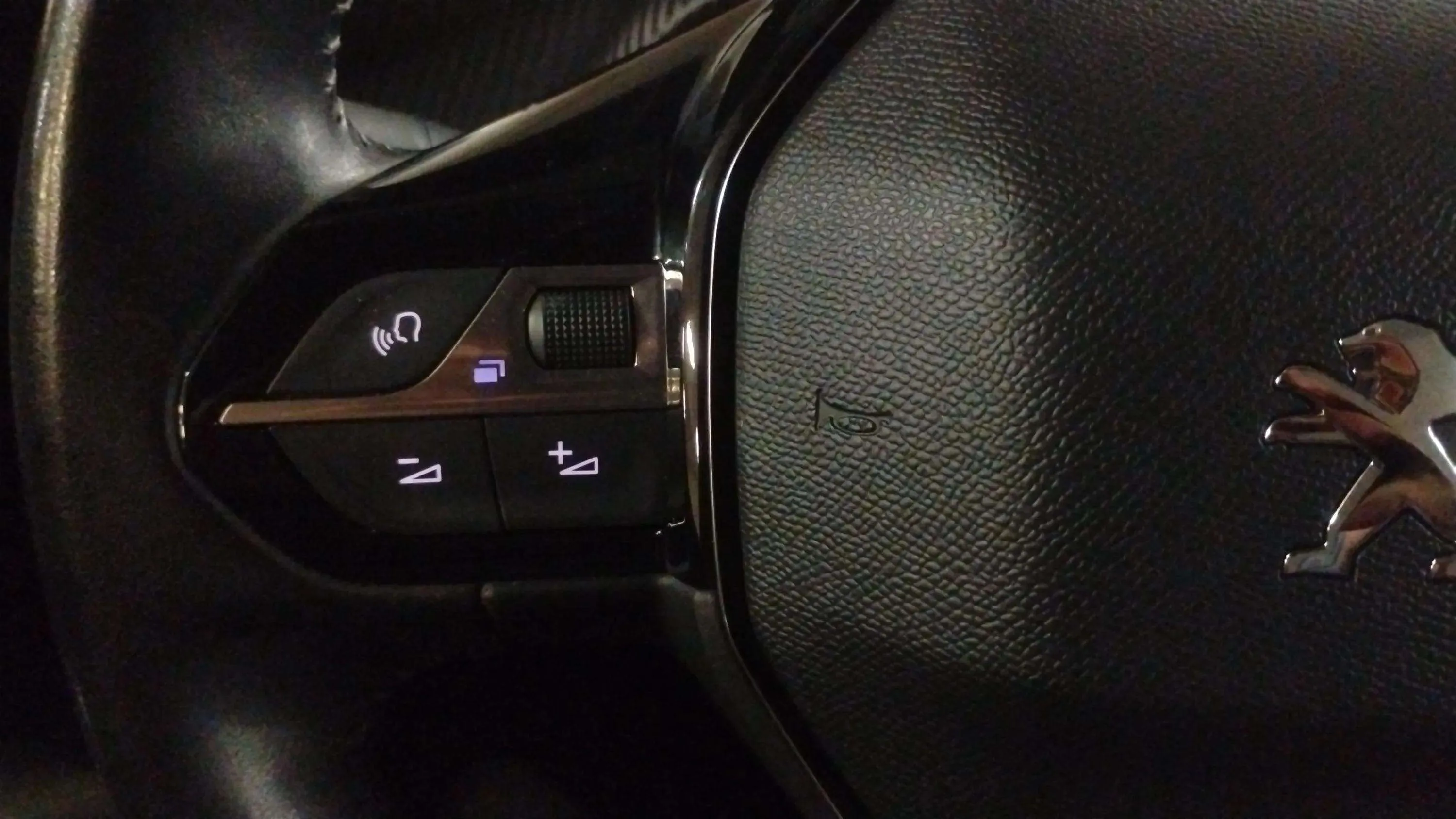Peugeot 208 PureTech Active - foto 22