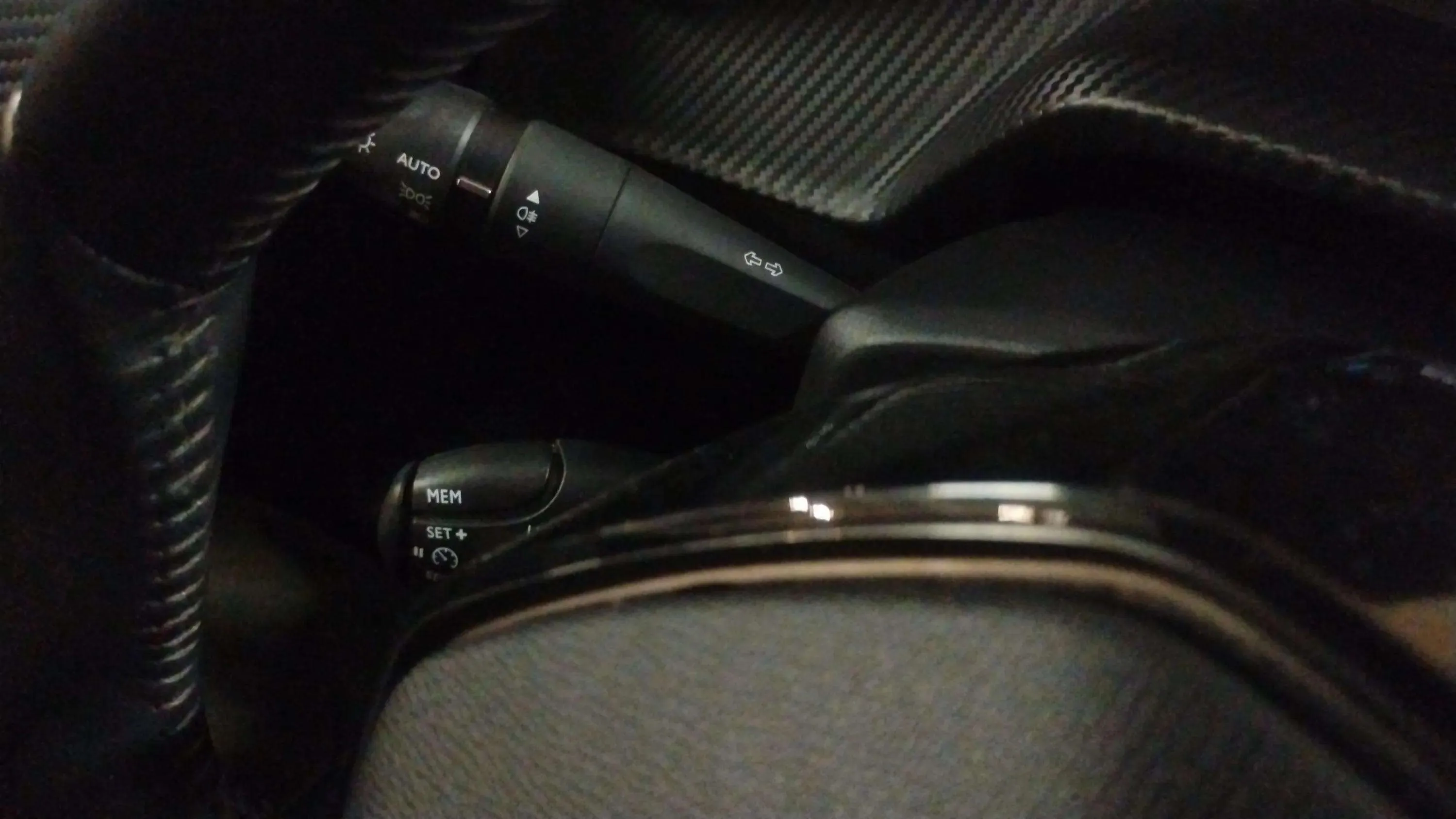 Peugeot 208 PureTech Active - foto 24