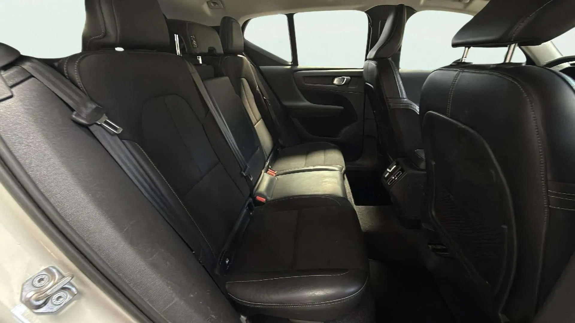 Volvo XC40 2.0 D3 - foto 10