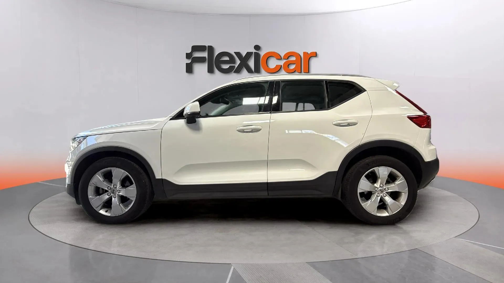Volvo XC40 2.0 D3 - foto 5